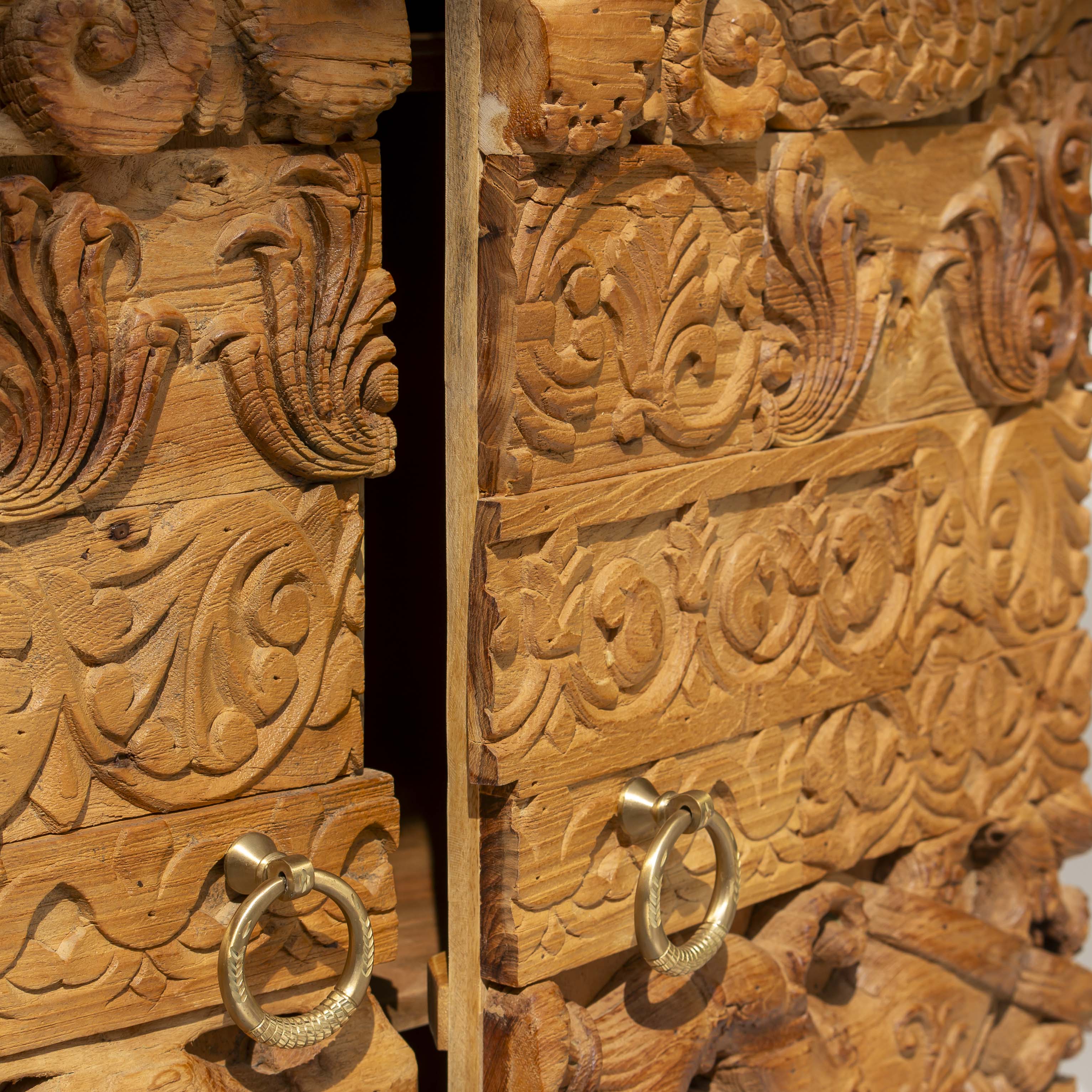 RAJWADA WOODEN CABINET - Art and craft furniture