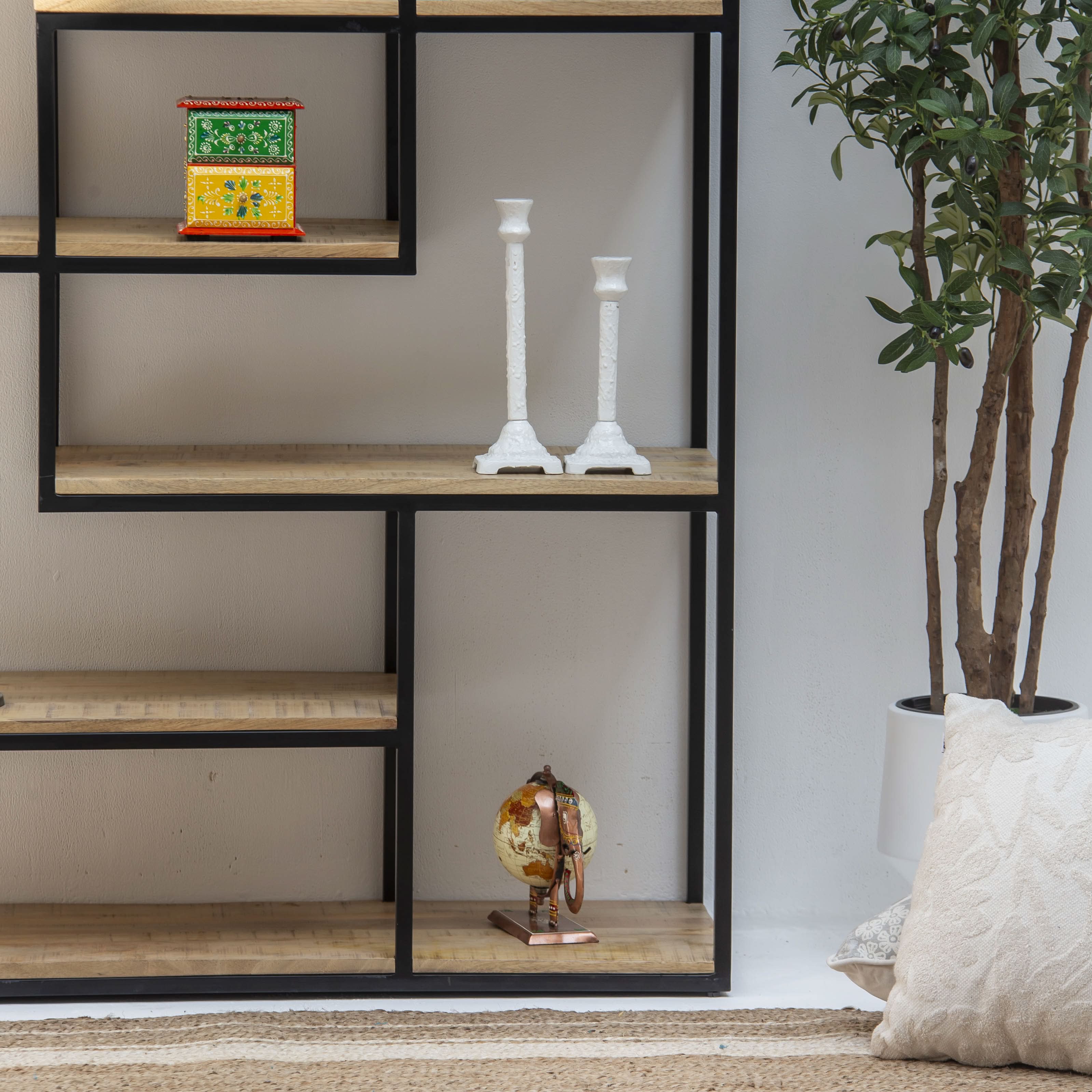 INDUSTRIAL WOODEN BOOKSHELF - Art and craft furniture