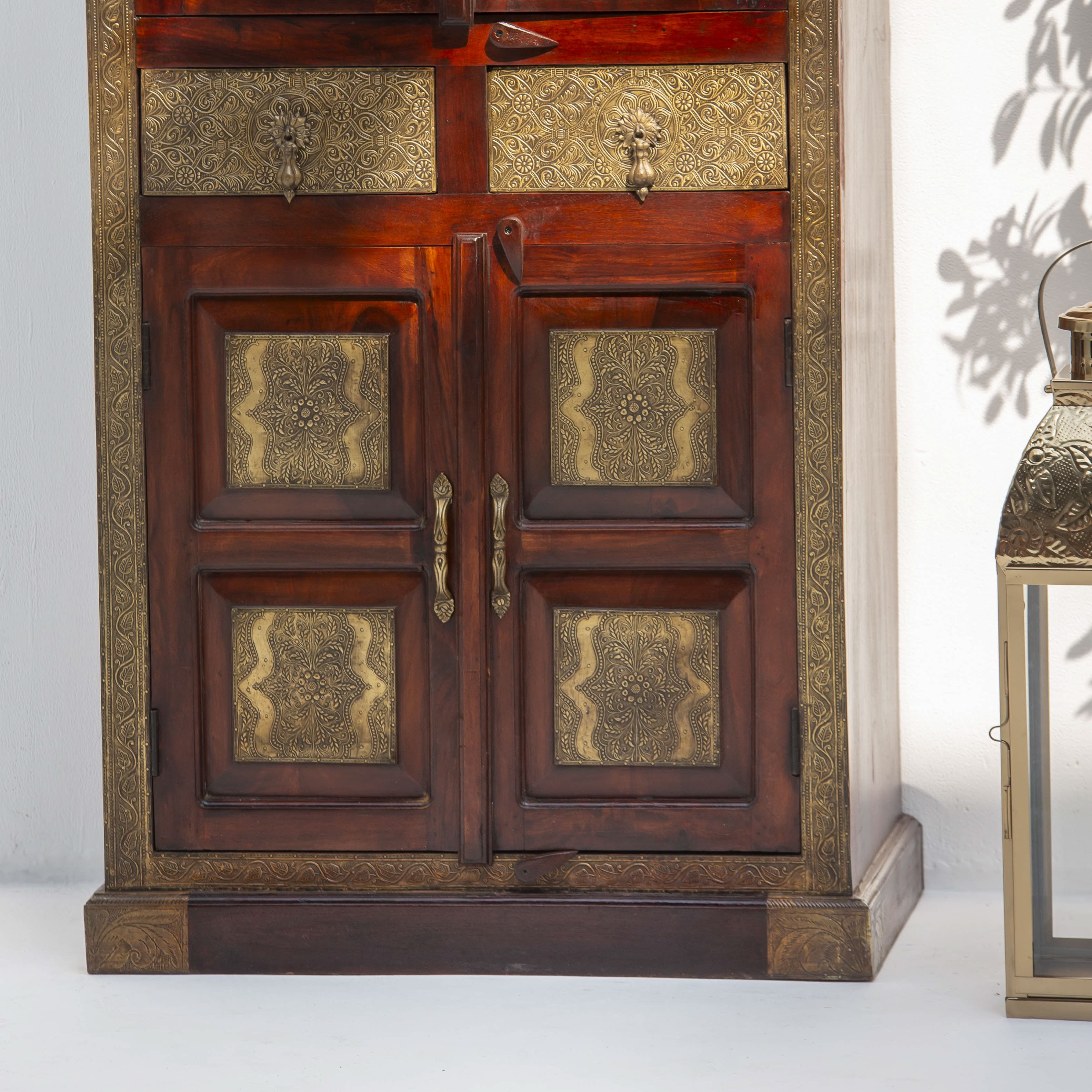 RICHMOND 4 DOORS 2 DRAWERS BRASS CABINET - Art and craft furniture