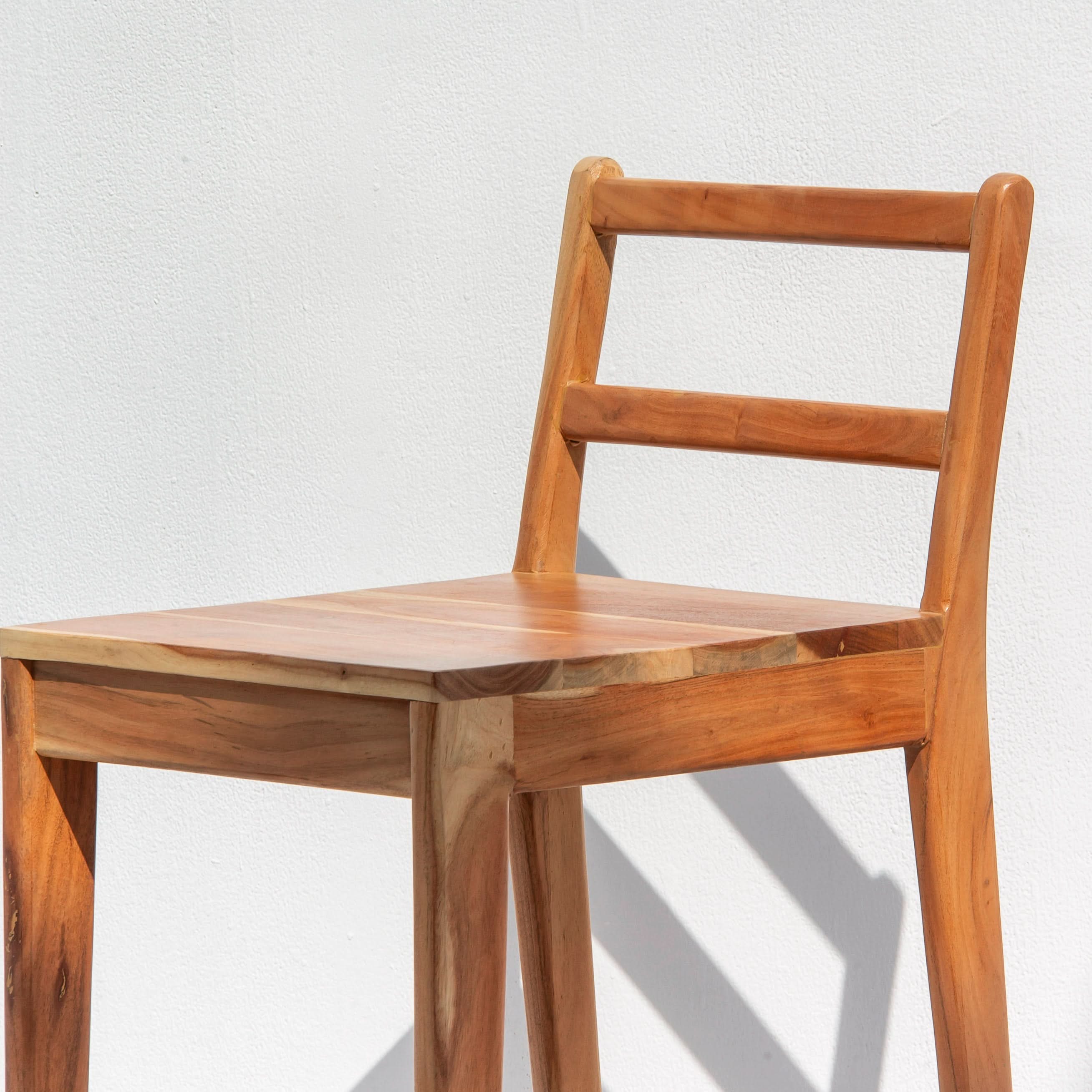 MINIMALIST ACACIA WOOD BAR STOOL - Art and craft furniture
