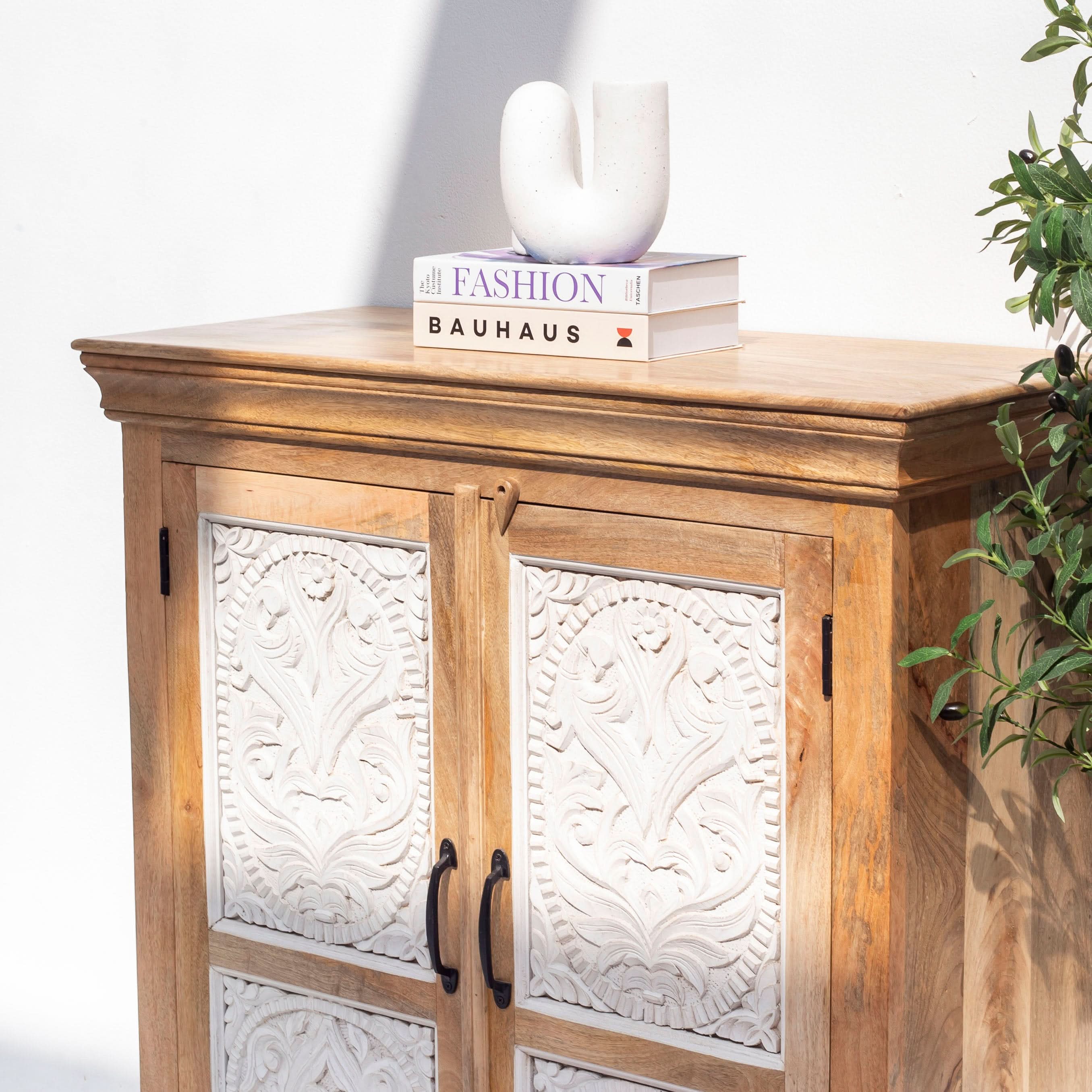 CARVA WOODEN SIDEBOARD - Art and craft furniture