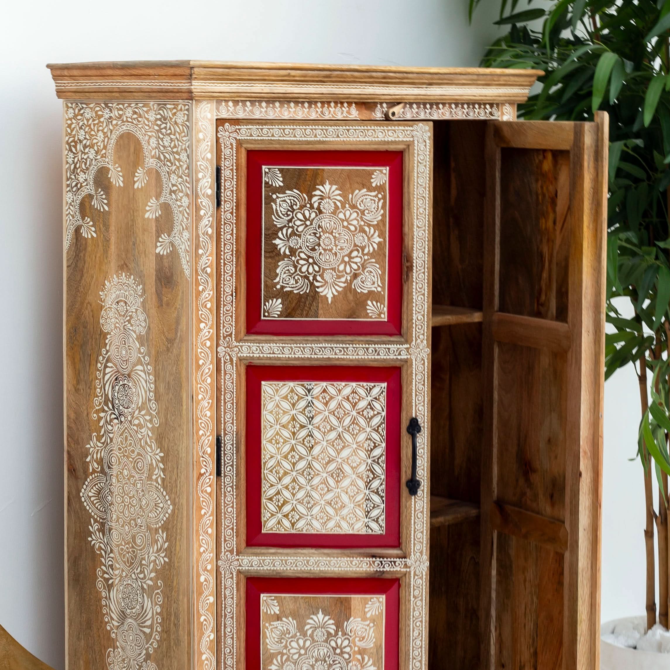 ELMORA PAINTING WOODEN CABINET - Art and craft furniture