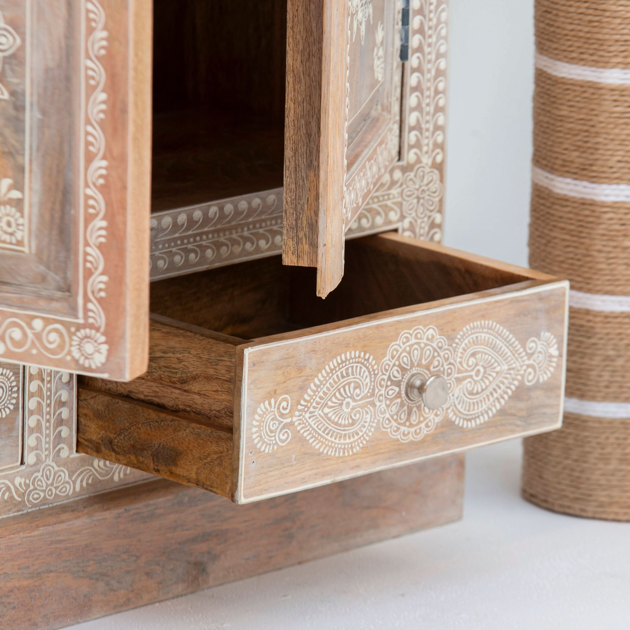 ELMORA PAINTING WOODEN CABINET - Art and craft furniture