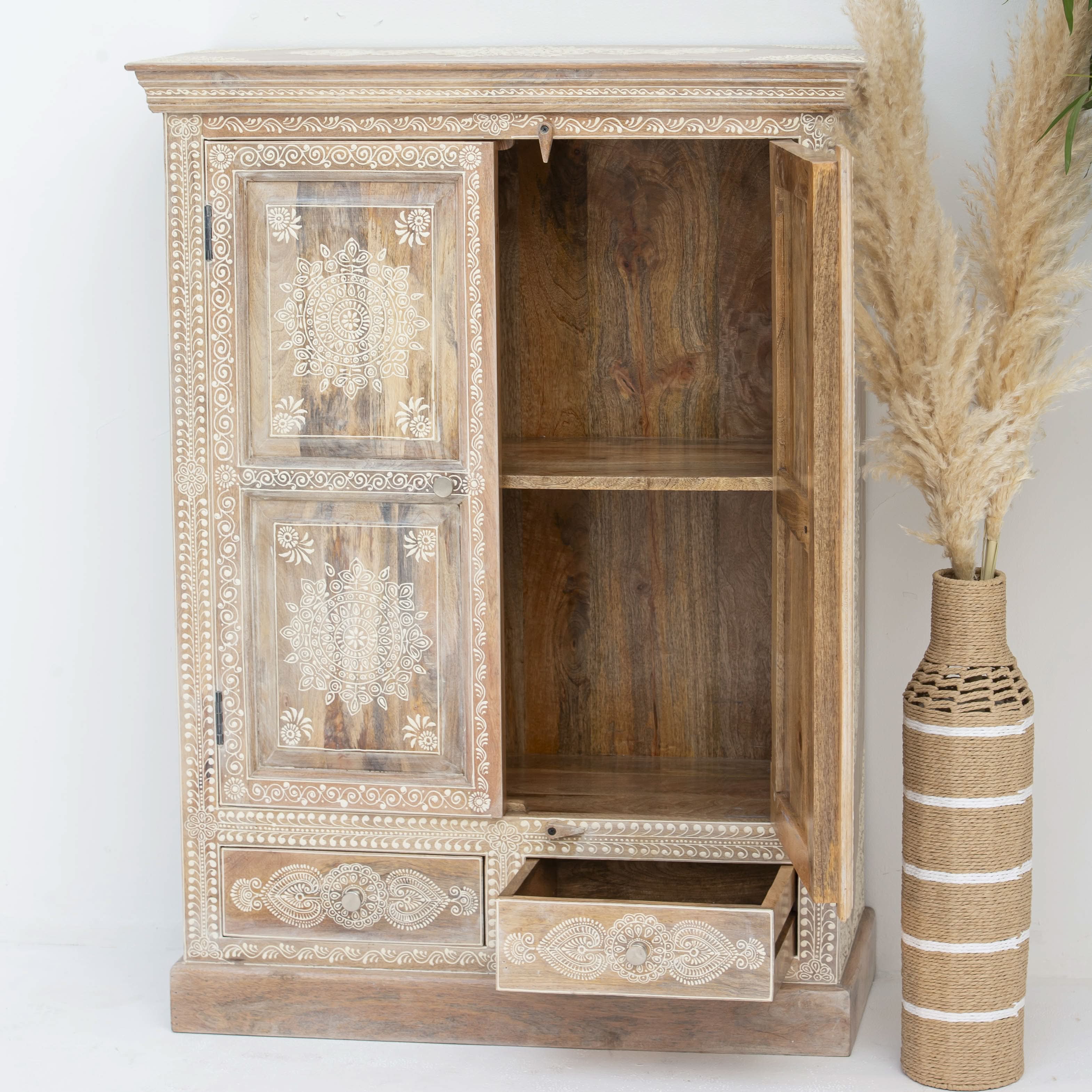 ELMORA PAINTING WOODEN CABINET - Art and craft furniture