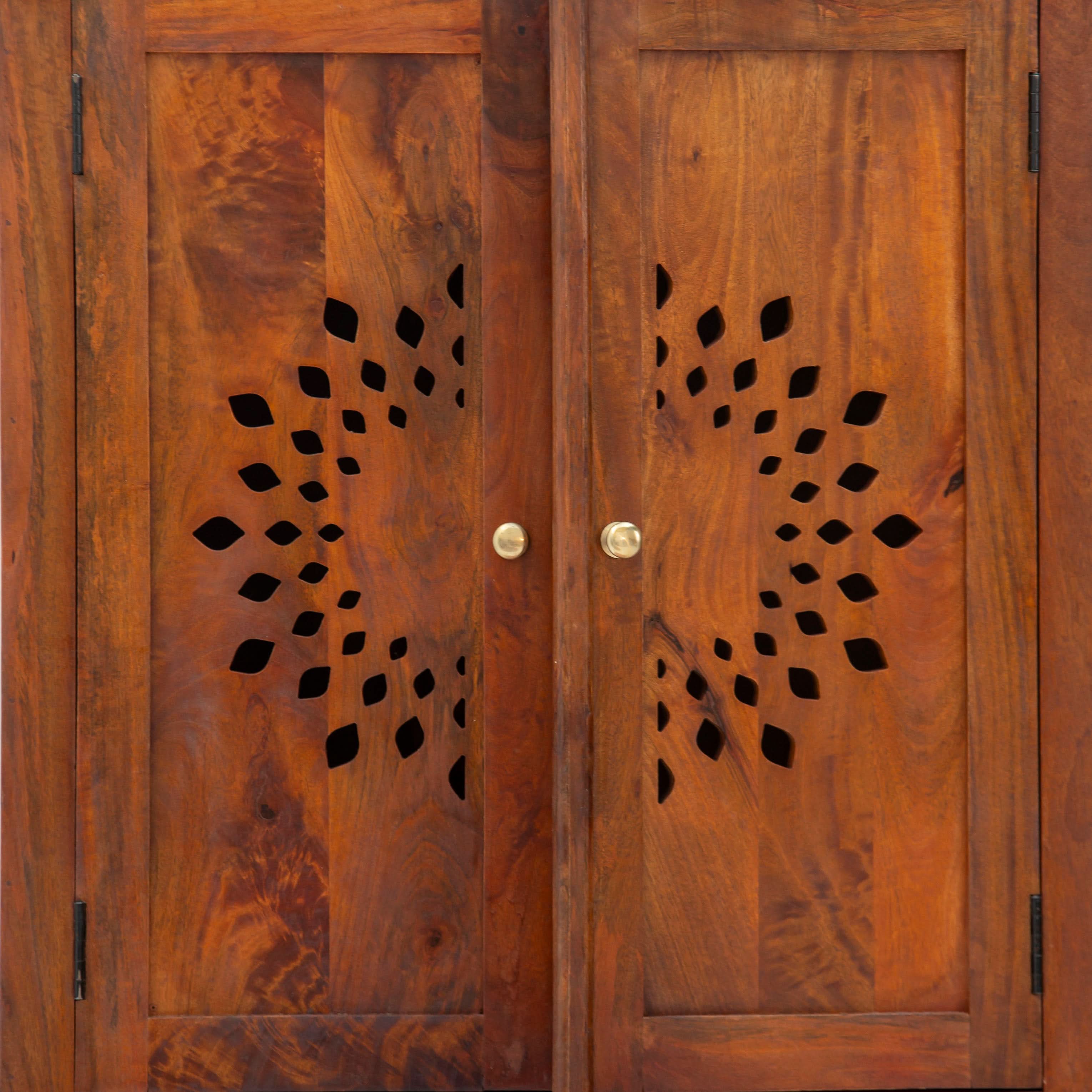 WOODEN TEMPLE - Art and craft furniture