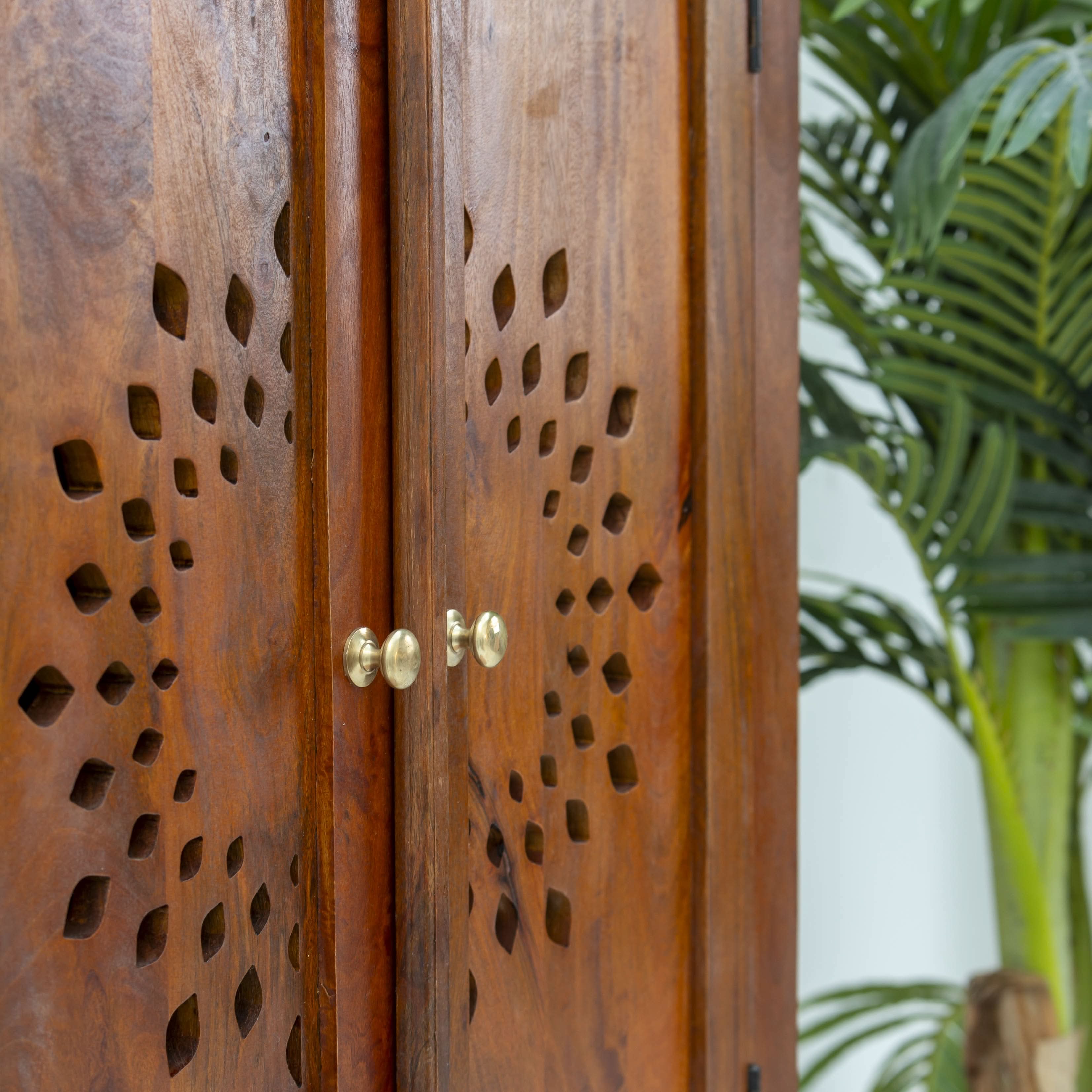 WOODEN TEMPLE - Art and craft furniture