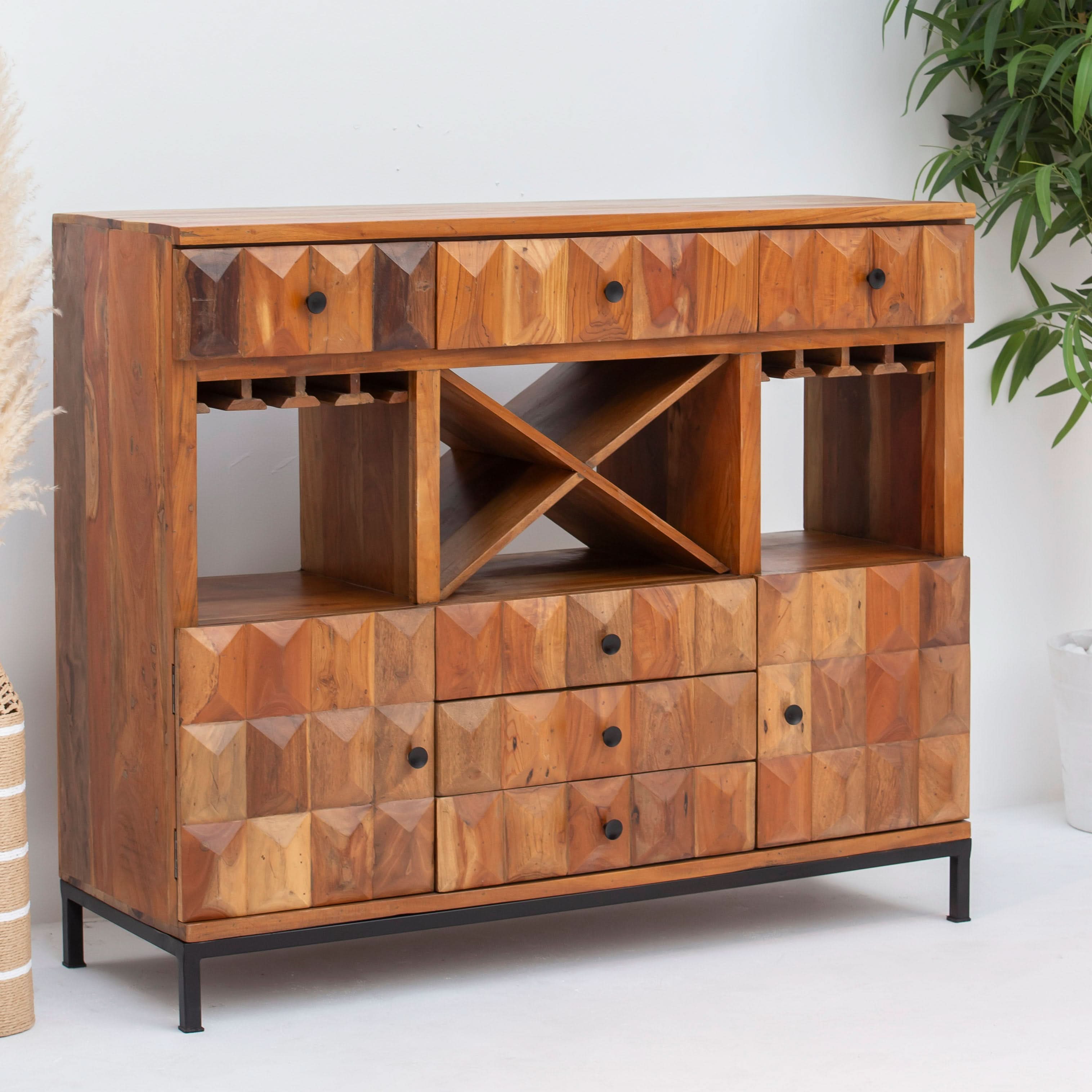 DIAMOND DESIGN BAR - Art and craft furniture