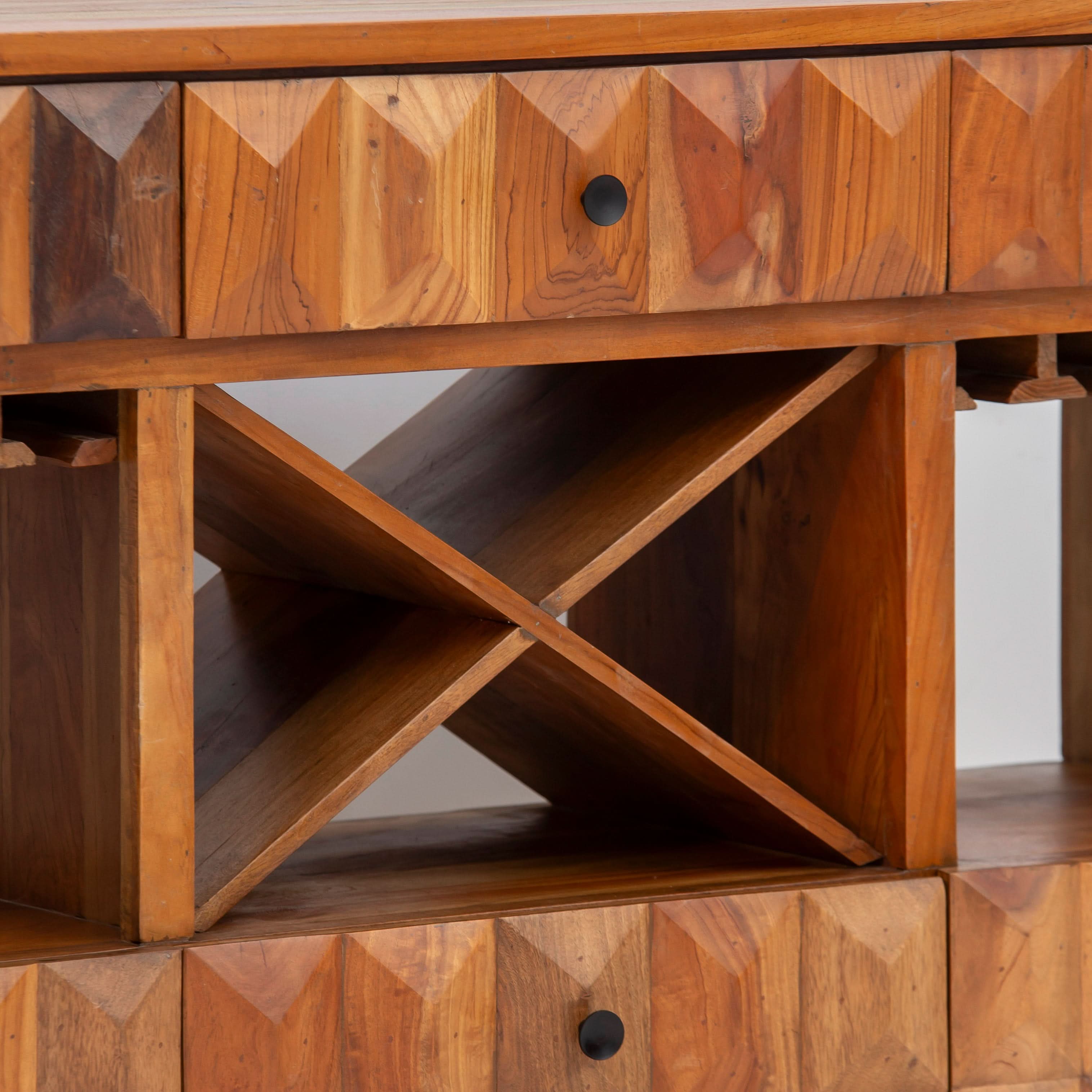 DIAMOND DESIGN BAR - Art and craft furniture