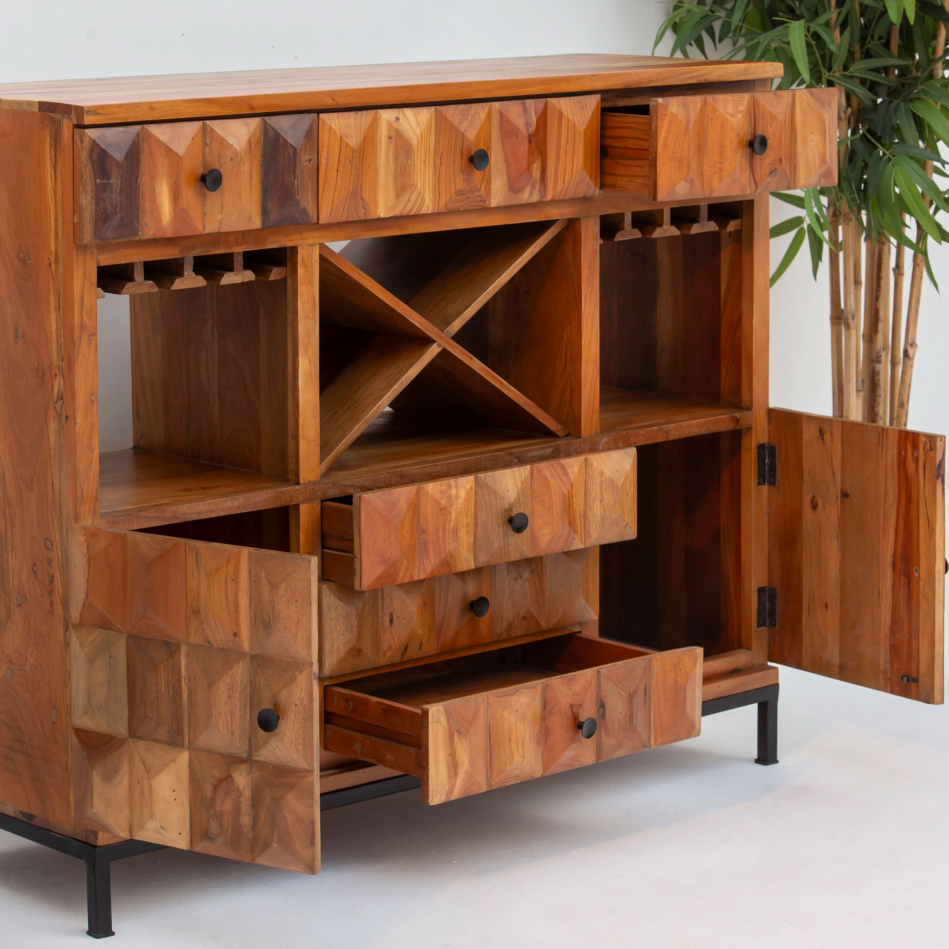 DIAMOND DESIGN BAR - Art and craft furniture