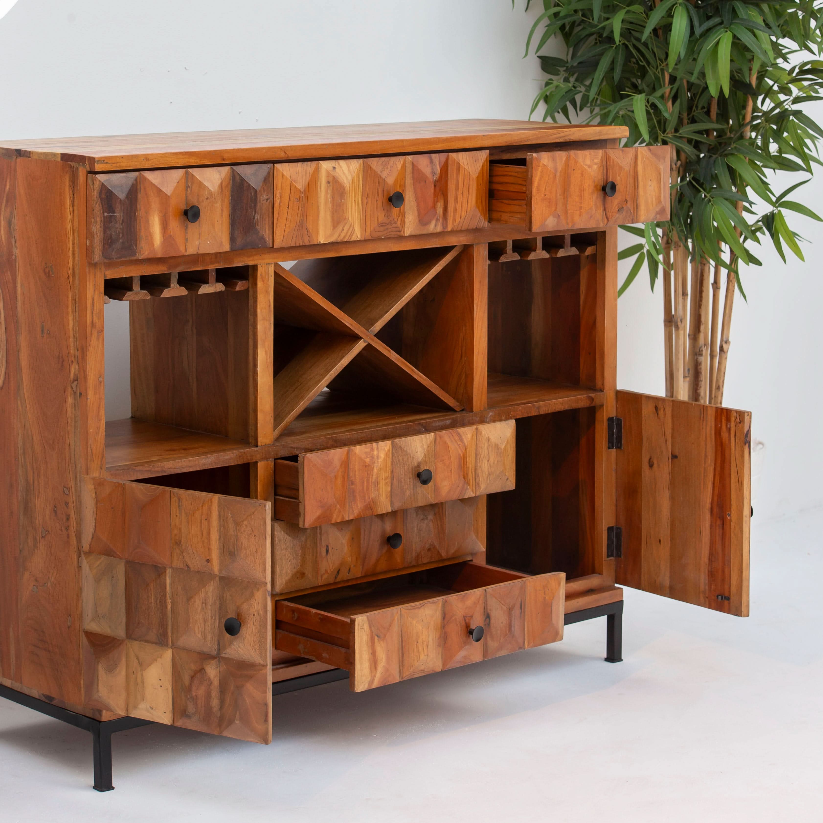 DIAMOND DESIGN BAR - Art and craft furniture