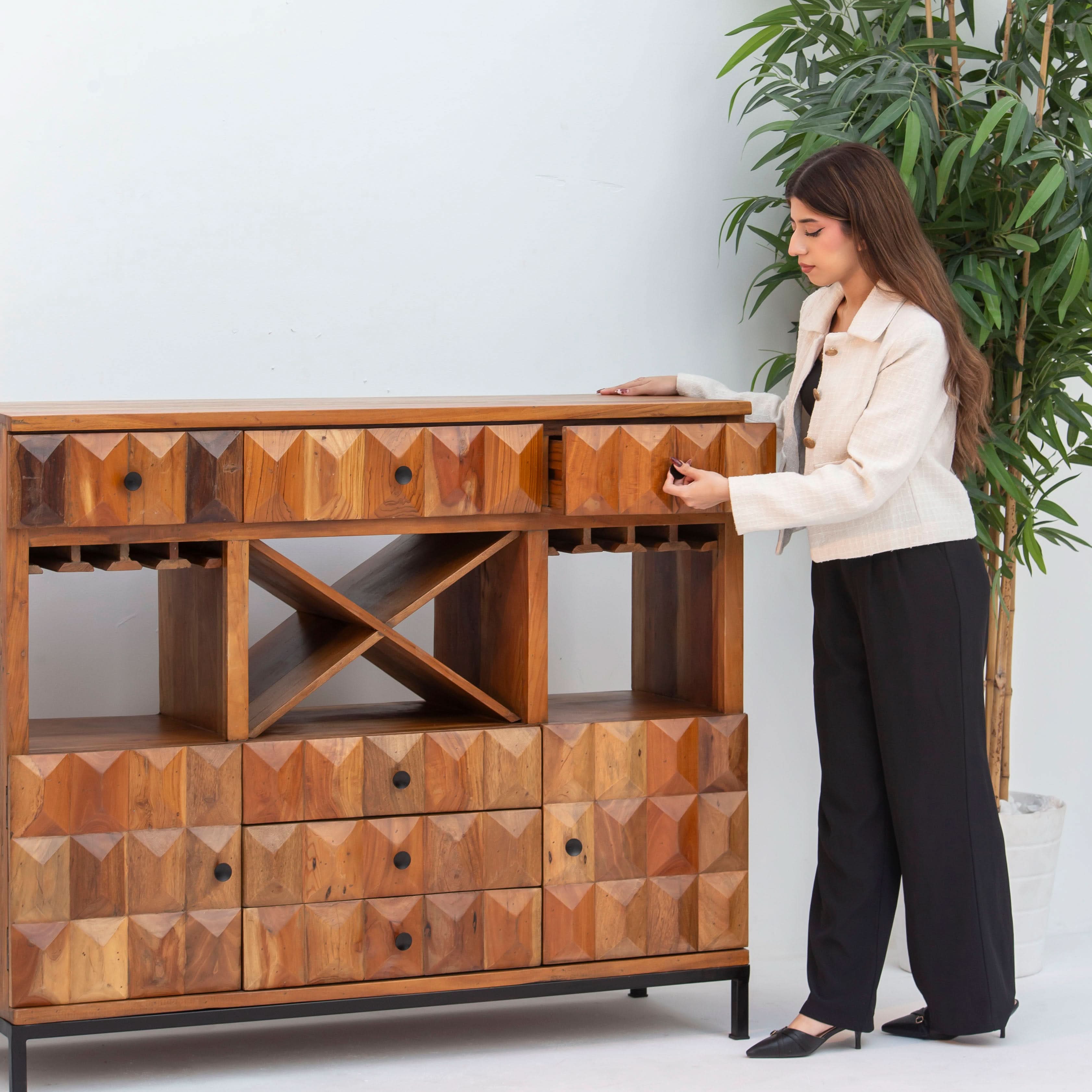 DIAMOND DESIGN BAR - Art and craft furniture