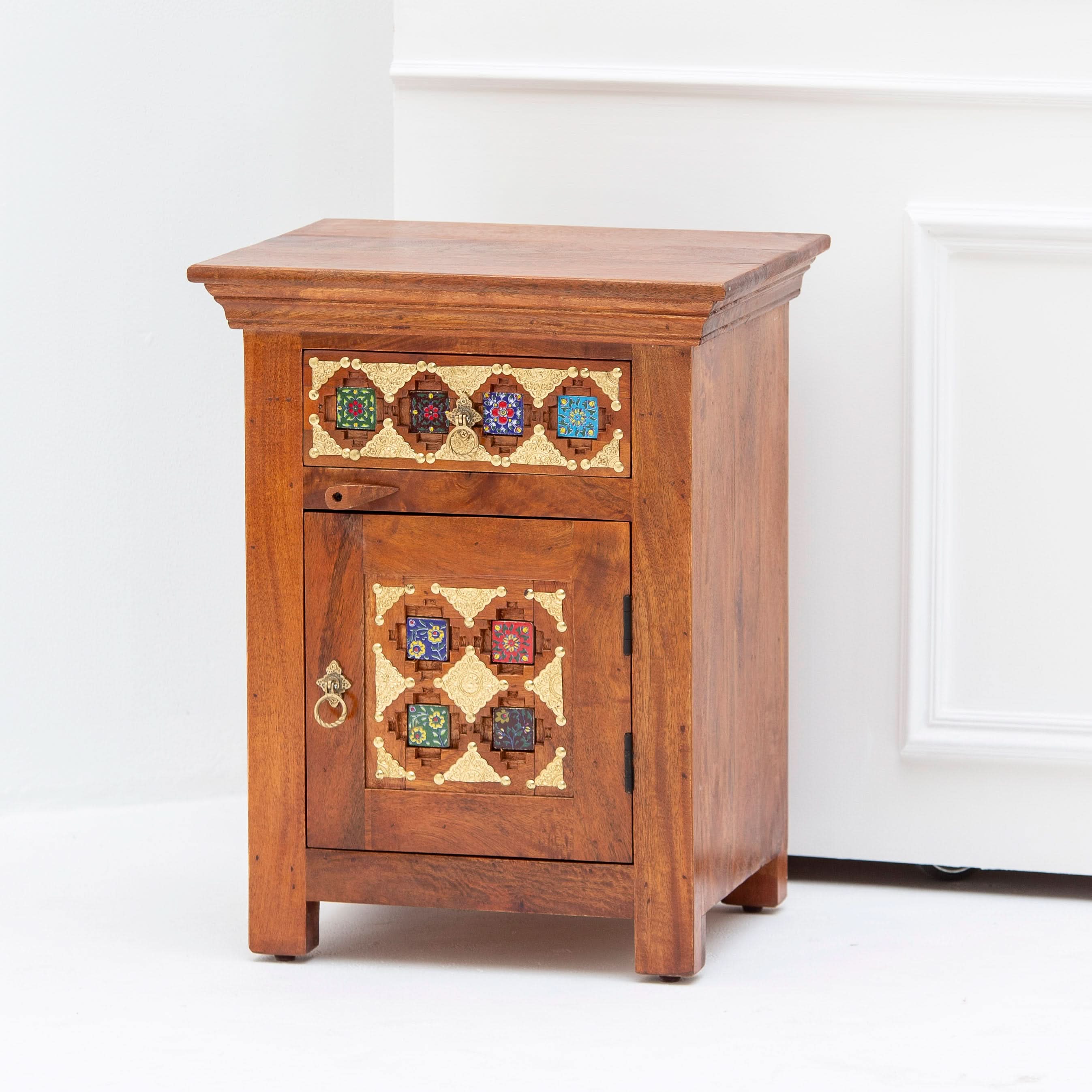 SHESTILE NIGHTSTAND TABLE - Art and craft furniture
