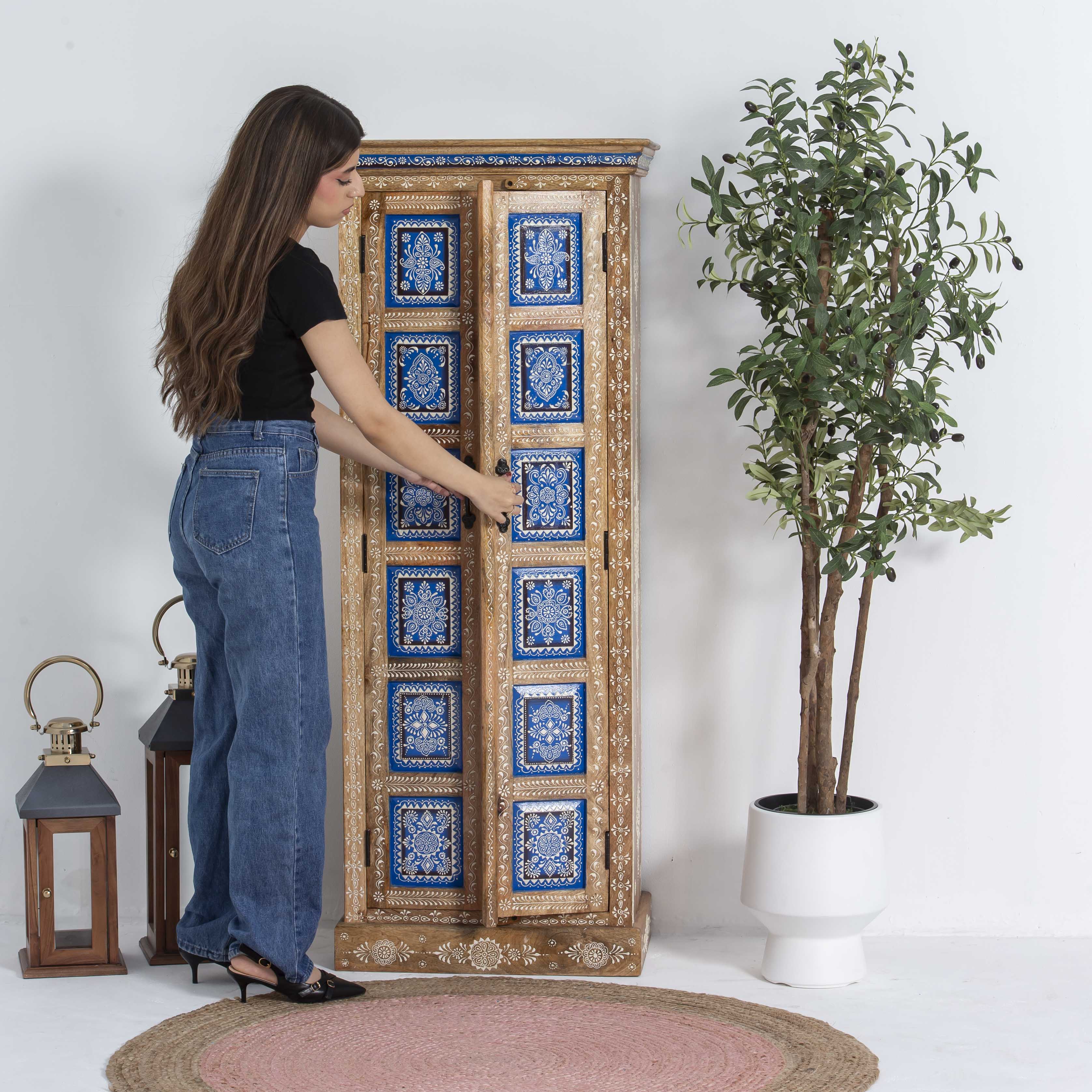 ELMORA PAINTING WOODEN CABINET - Art and craft furniture