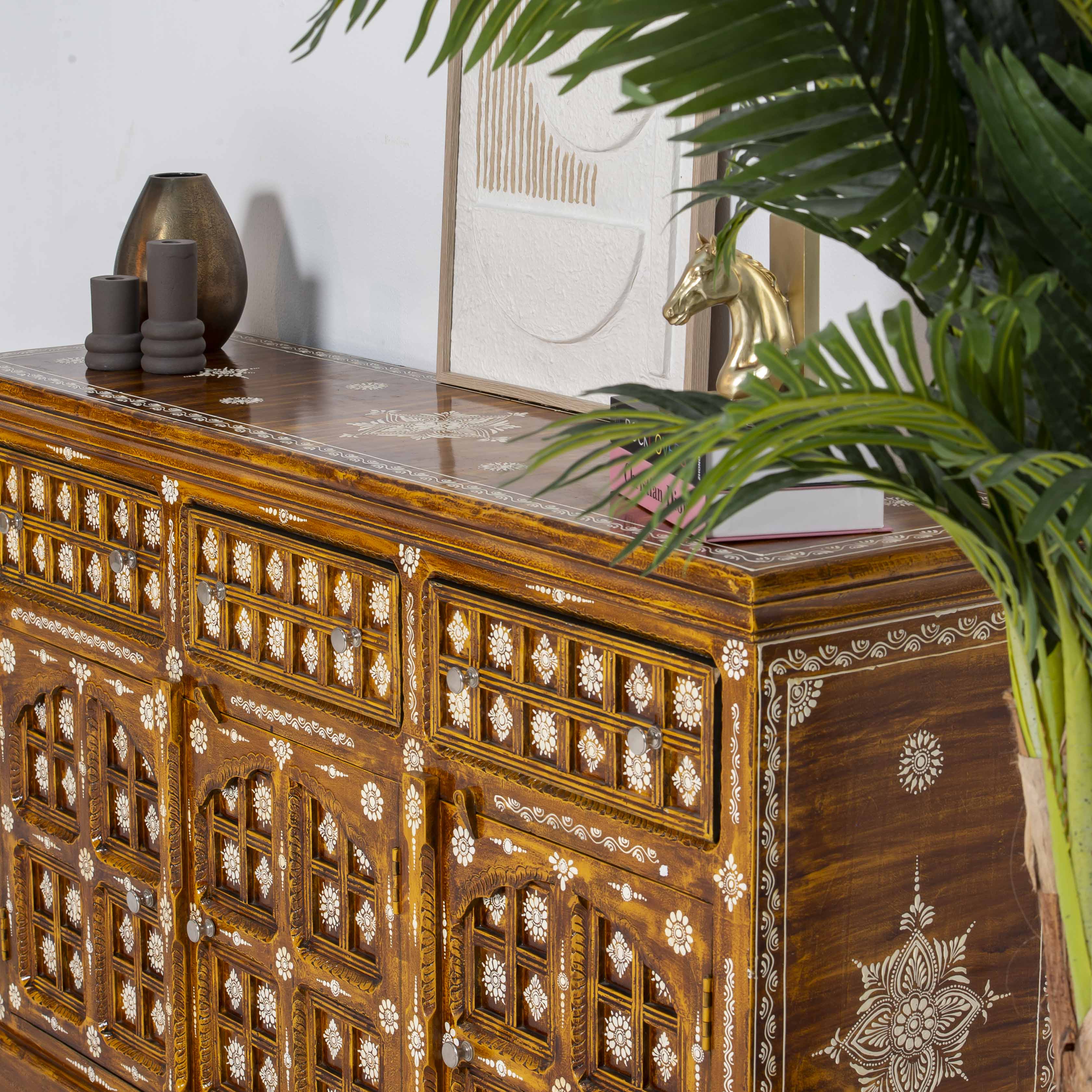 ELMORA PAINTING WOODEN SIDEBOARD - Art and craft furniture