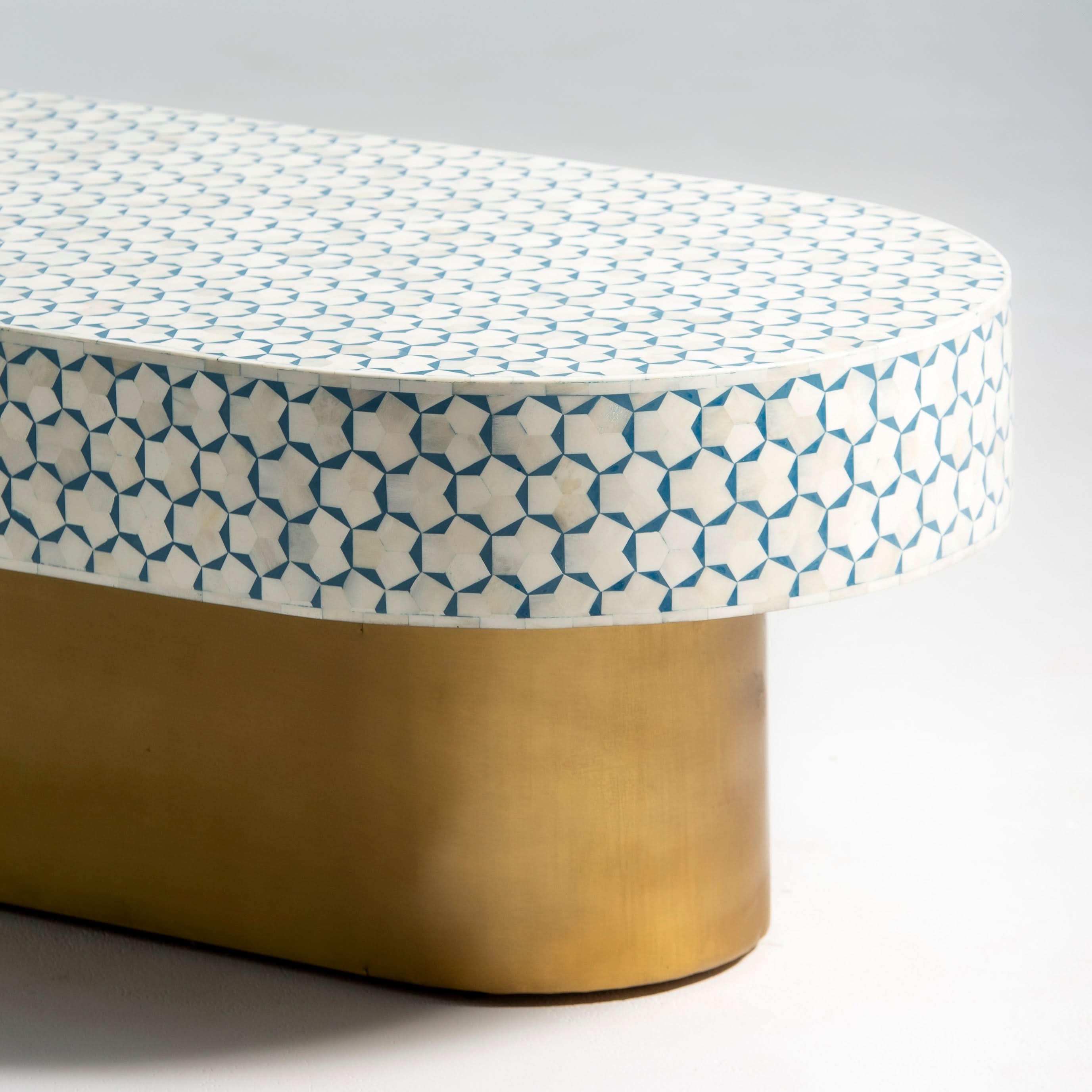 MAJESTIC INLAY OVAL SHAPE COFFEE TABLE - Art and craft furniture
