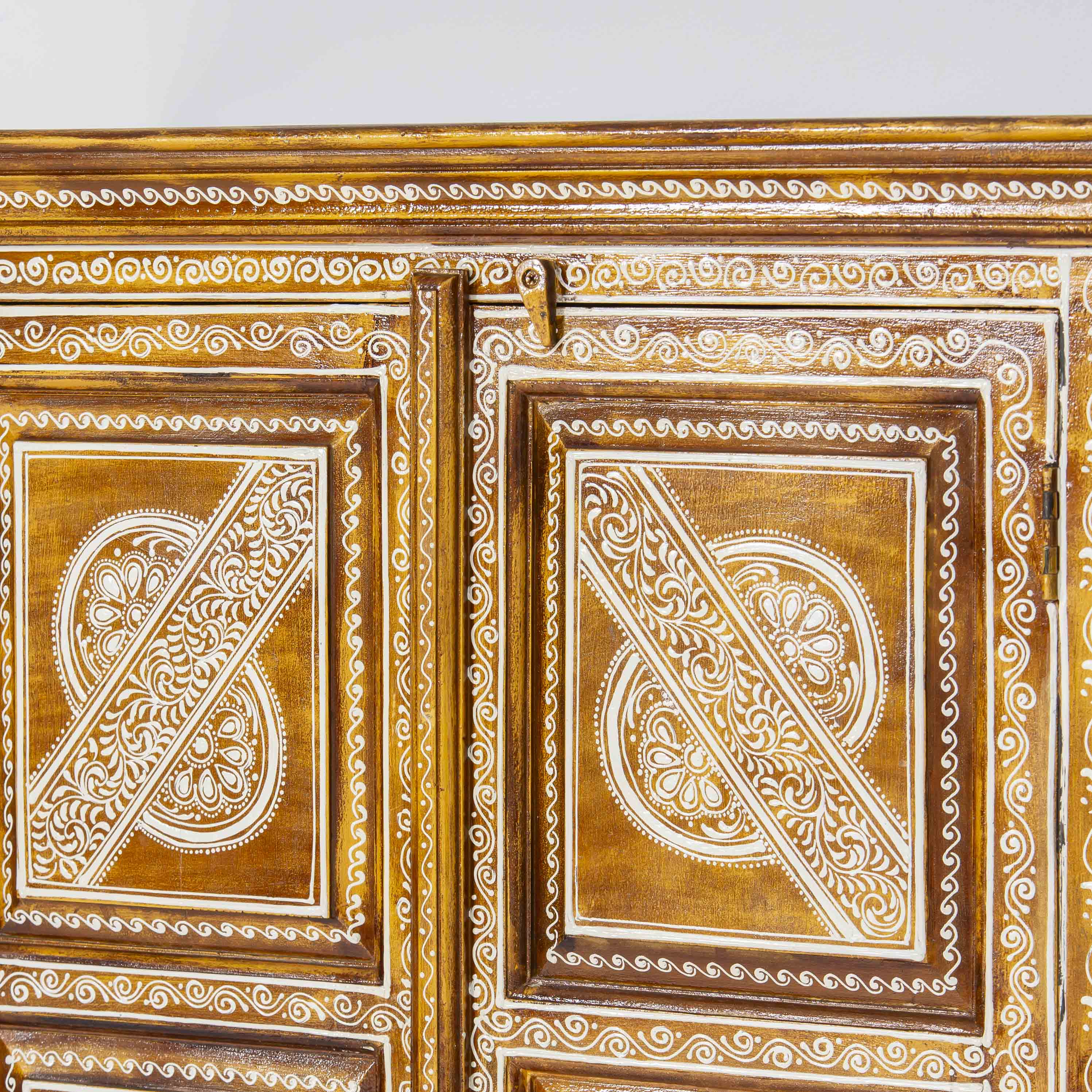 ELMORA PAINTING WOODEN CABINET - Art and craft furniture