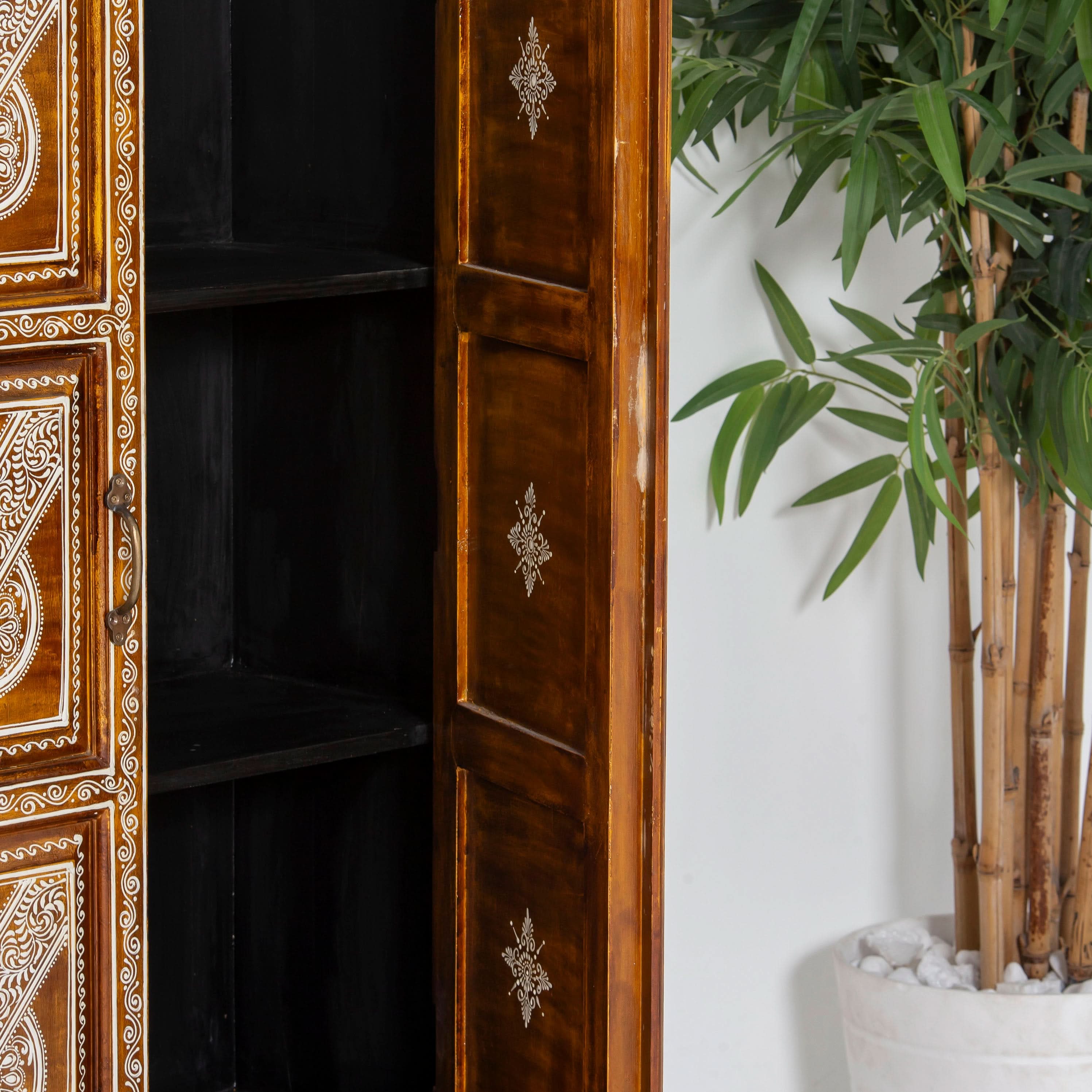 ELMORA PAINTING WOODEN CABINET - Art and craft furniture