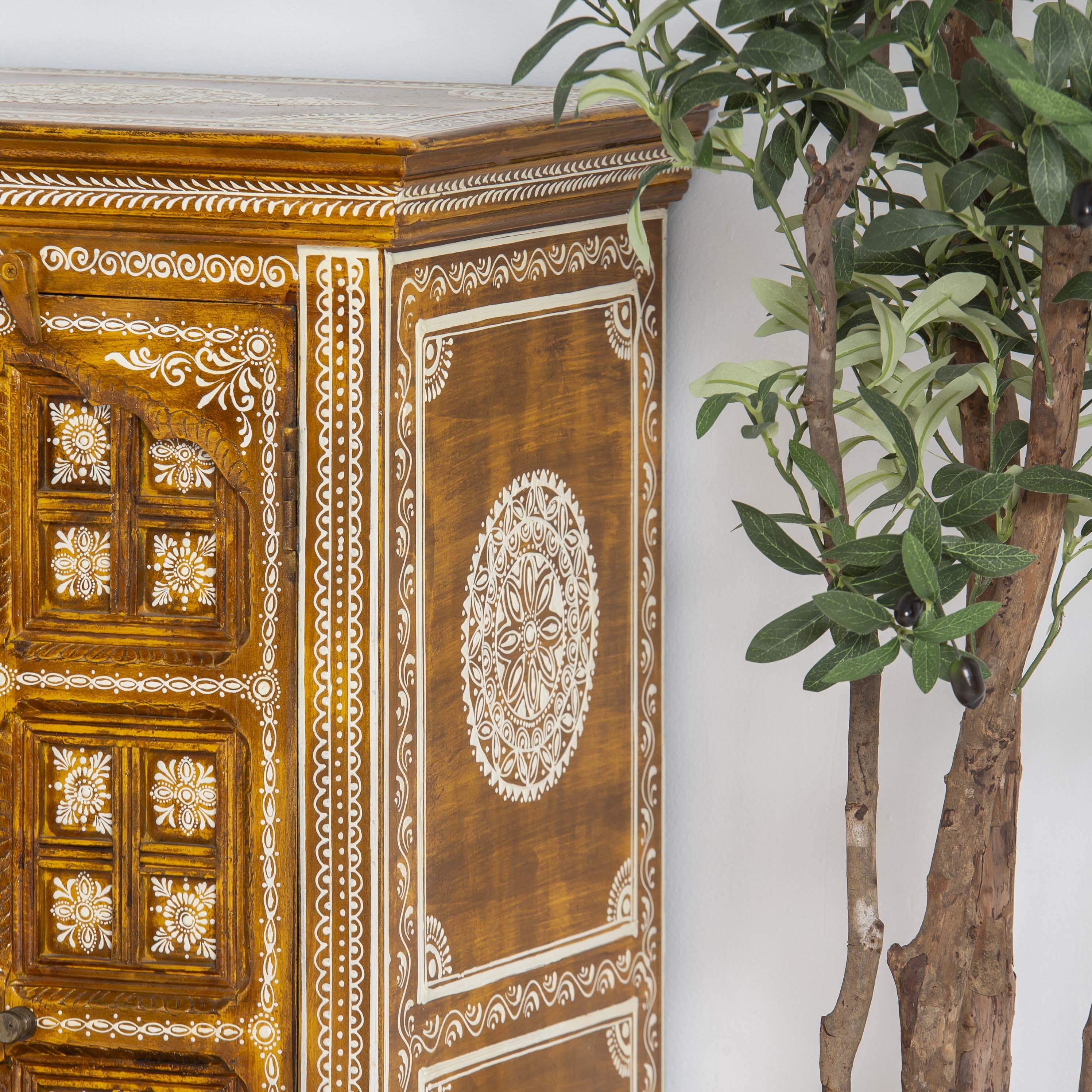 ELMORA PAINTING WOODEN CABINET - Art and craft furniture