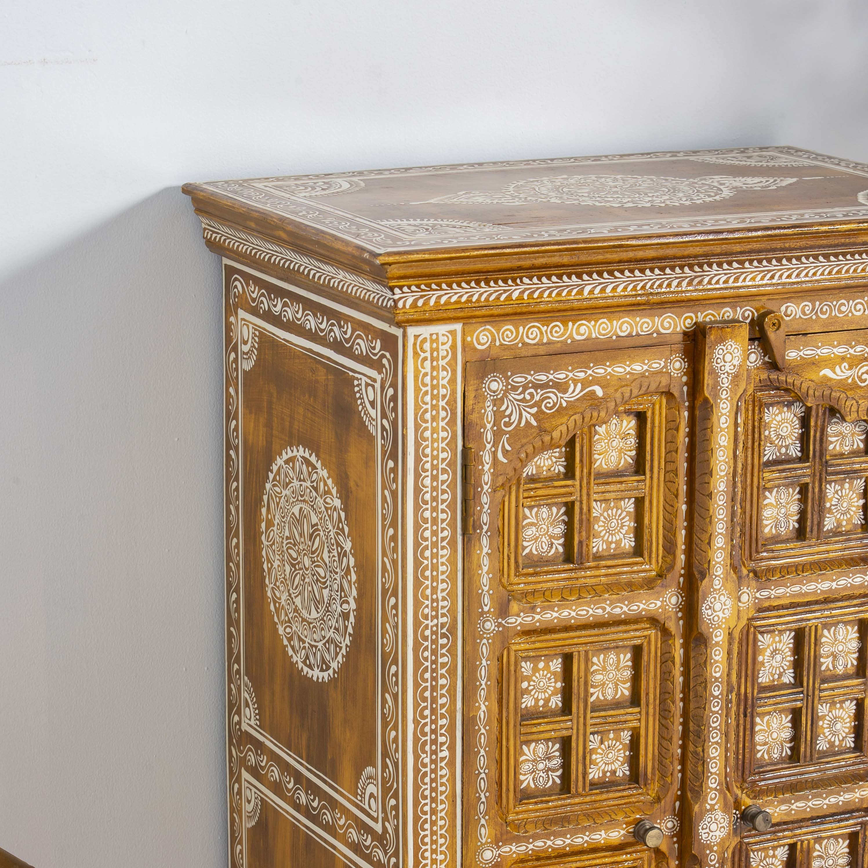 ELMORA PAINTING WOODEN CABINET - Art and craft furniture