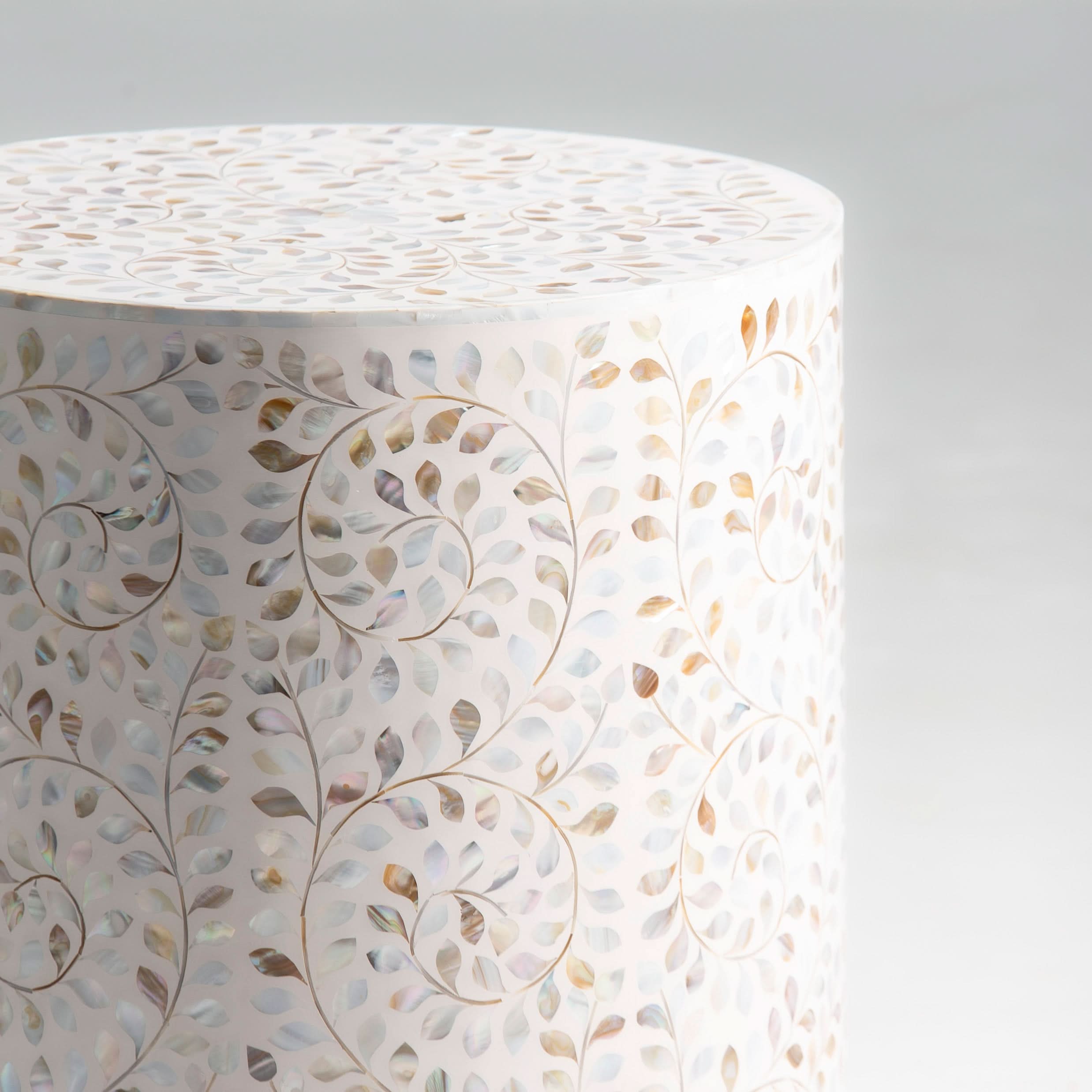 OCEAN-WHITE MOTHER OF PEARL ROUND SIDE TABLE - Art and craft furniture