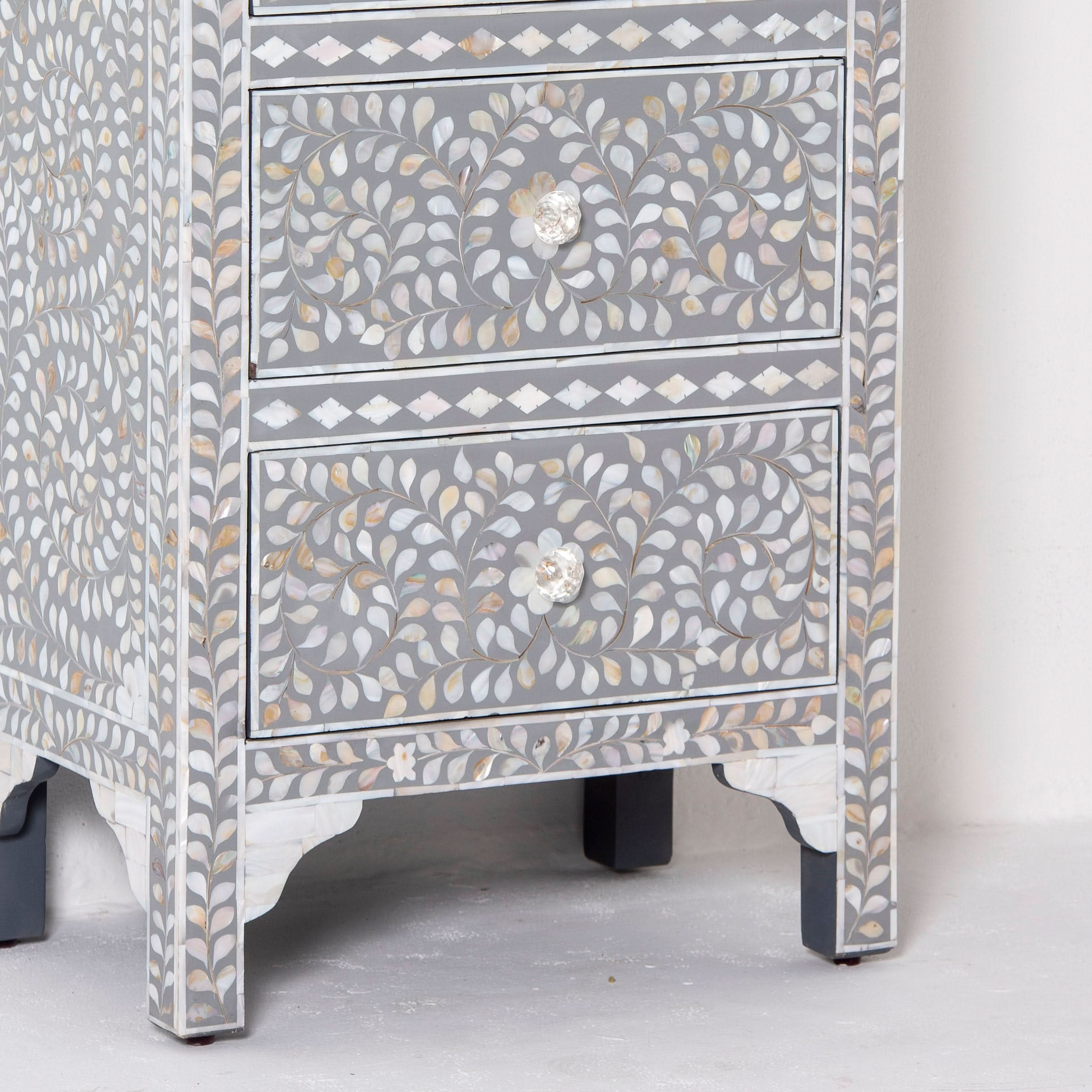 OCEAN PEARL SINGLE GREY MOP CHEST OF DRAWER - Art and craft furniture
