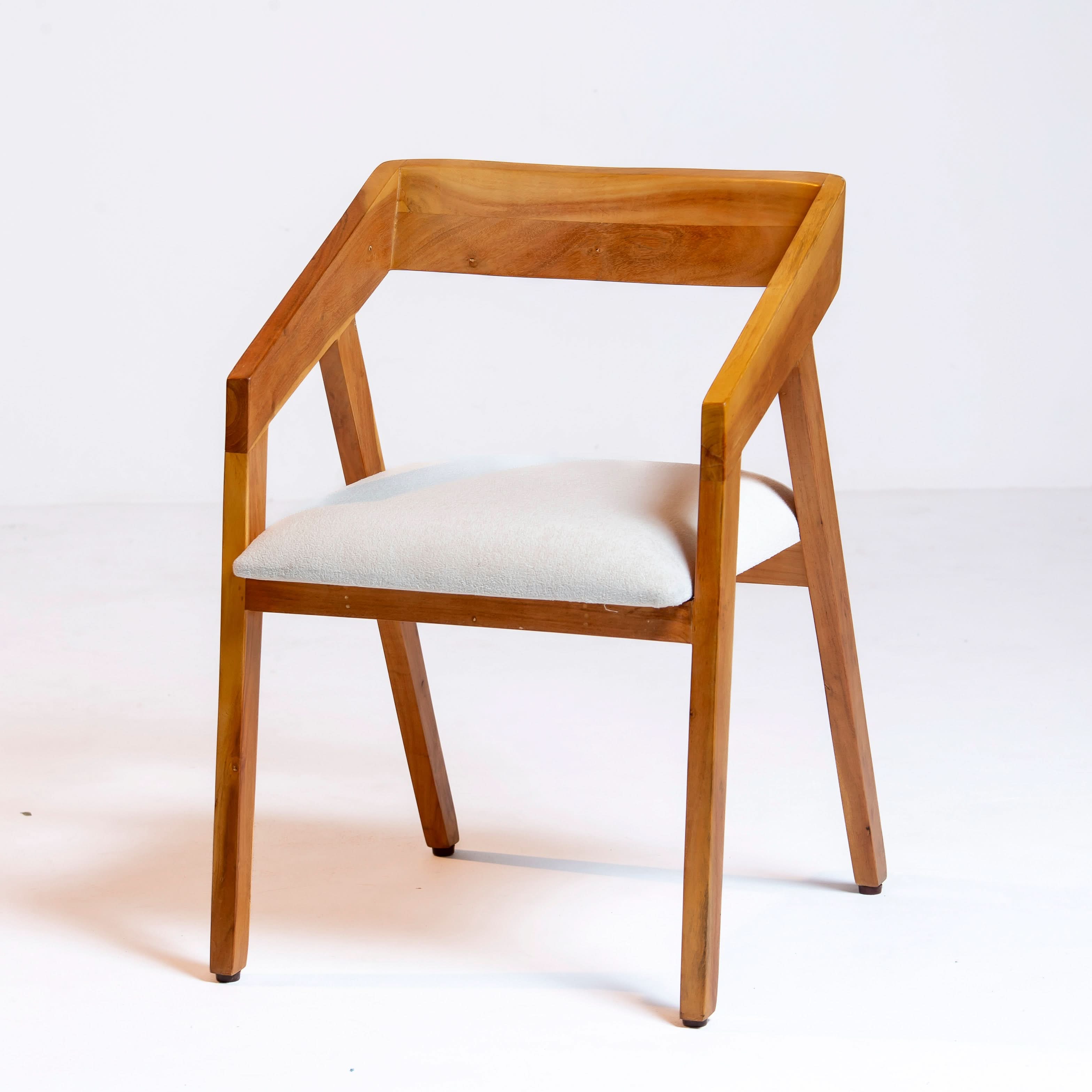 THE ARTISAN ACACIA WOOD CHAIR - Art and craft furniture