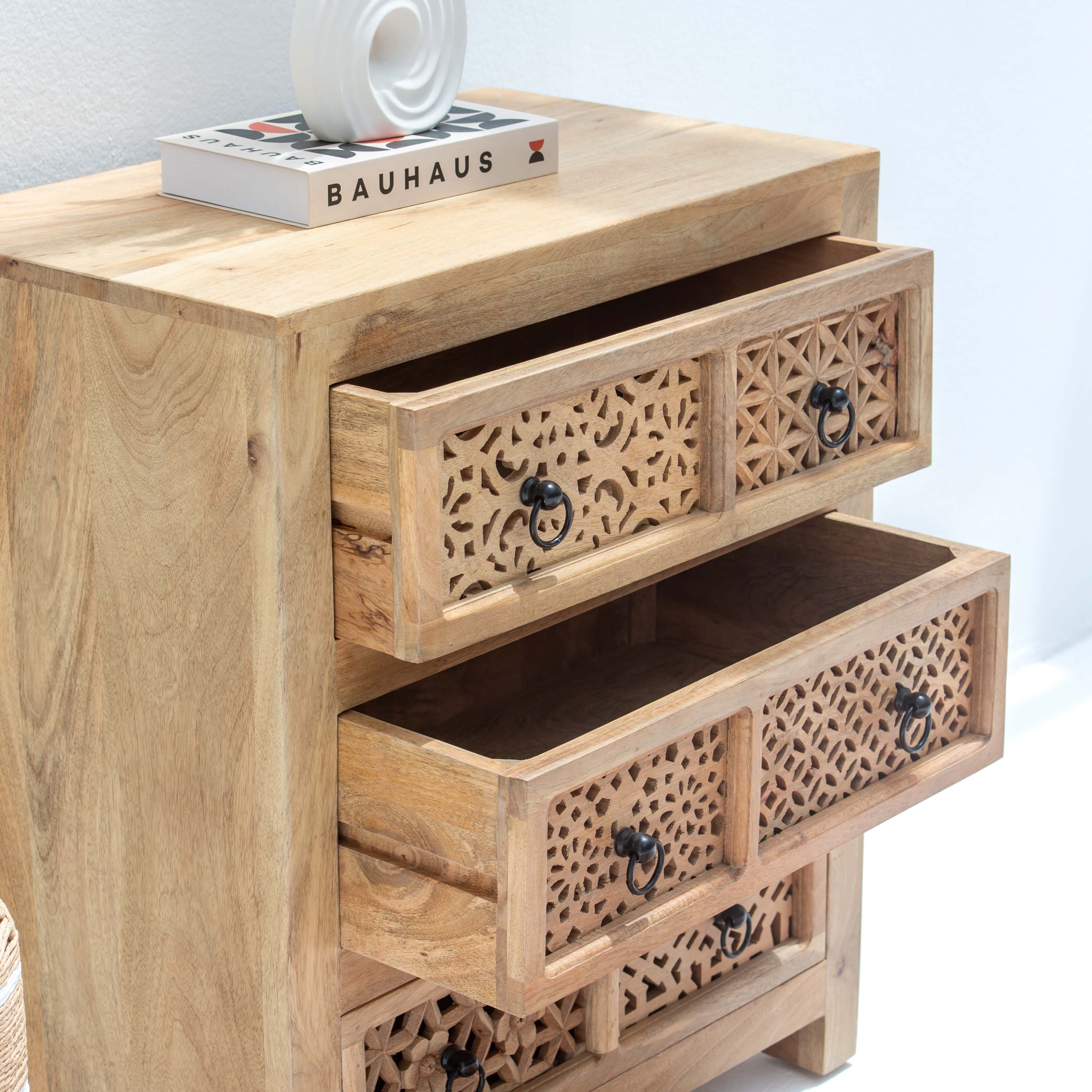 SIERRA WOODEN CARVING DRAWCHEST - Art and craft furniture