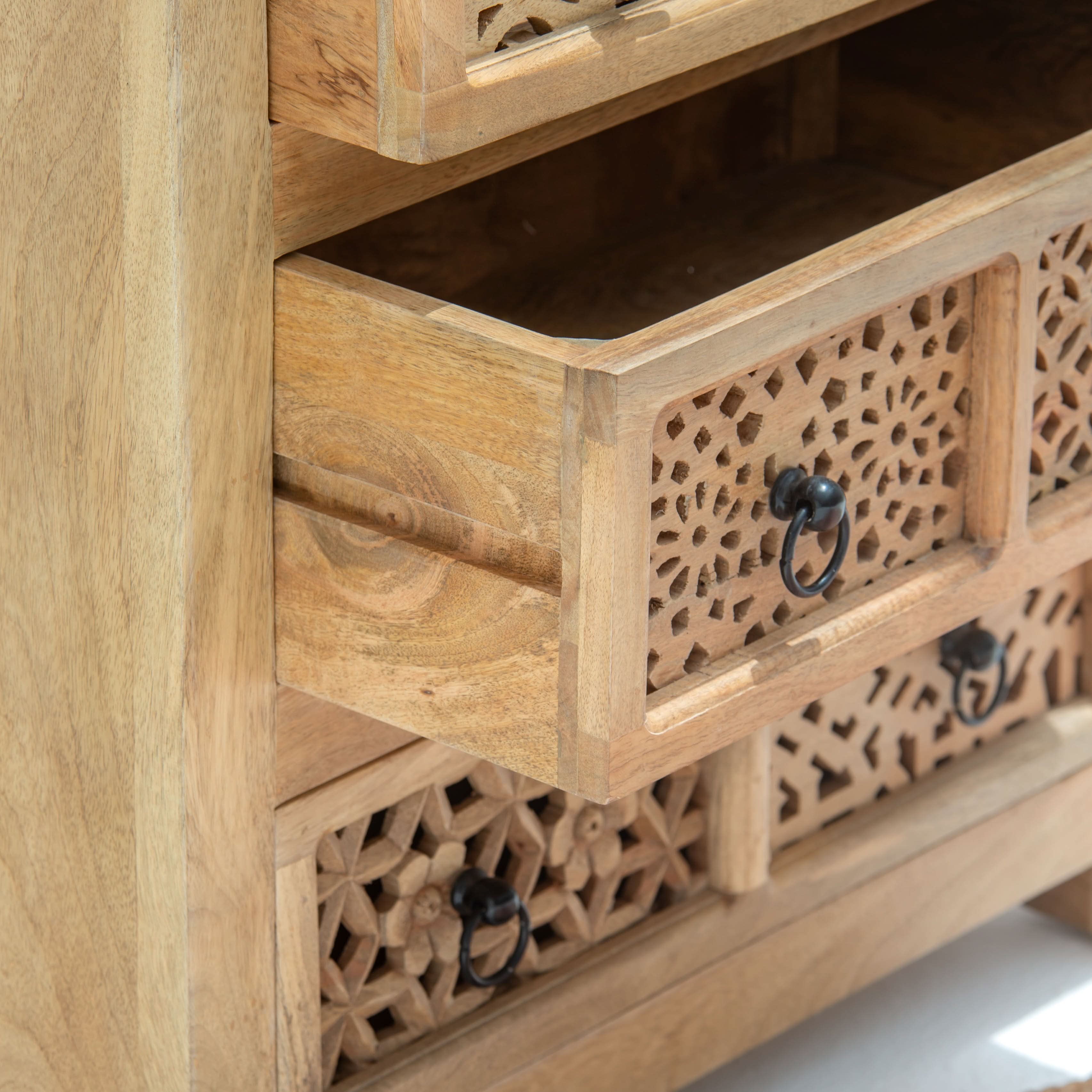 SIERRA WOODEN CARVING DRAWCHEST - Art and craft furniture