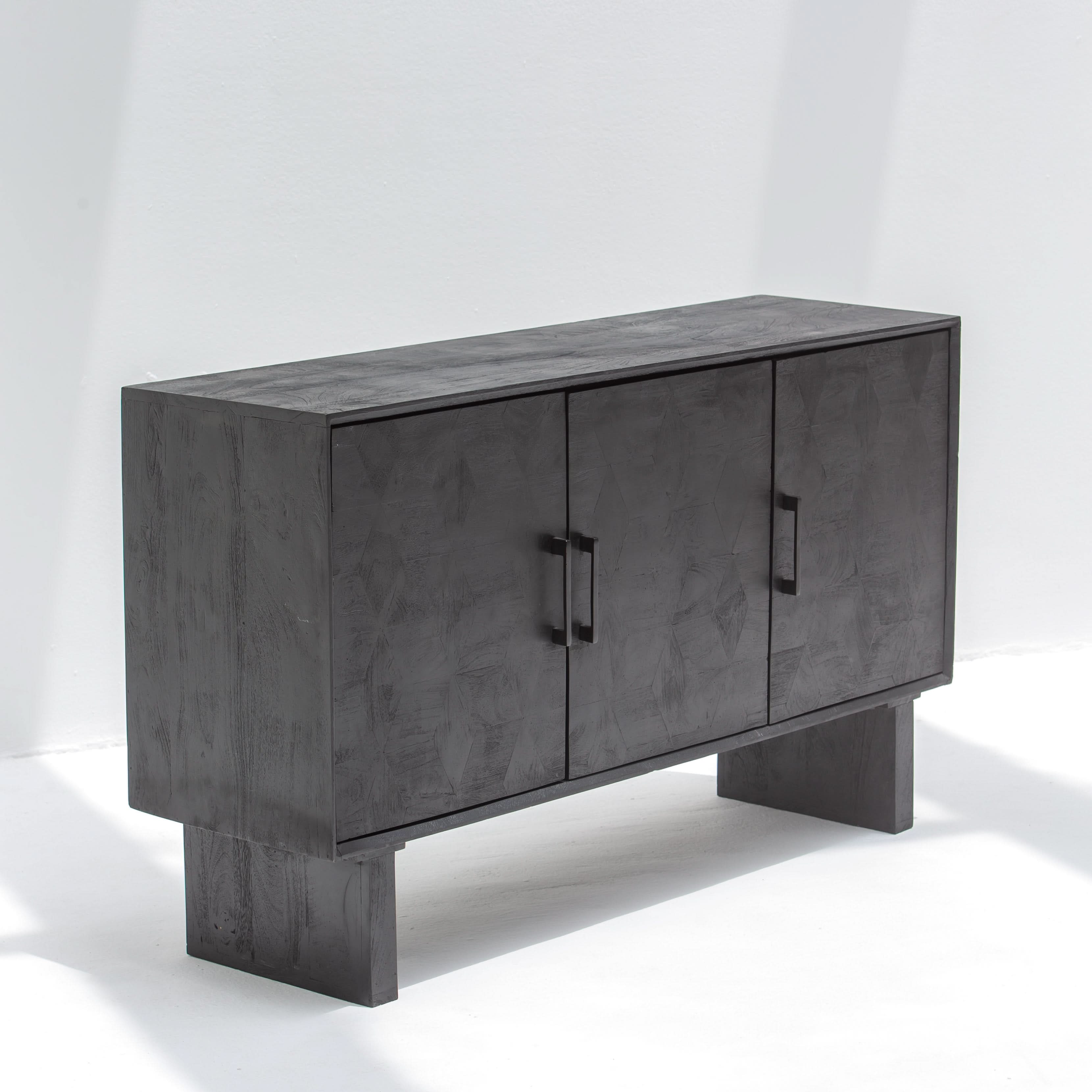 BARMER WOODEN THREE DOOR SIDEBOARD - Art and craft furniture