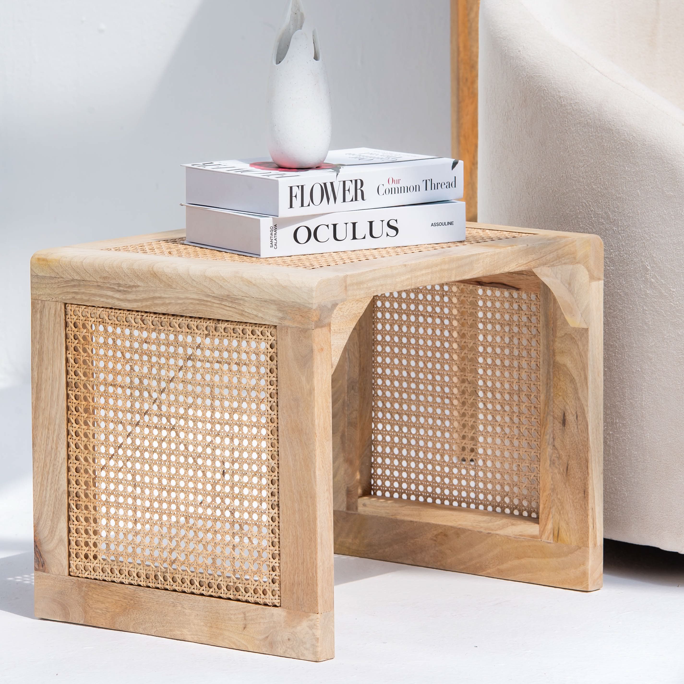 CANOVIA CANE SIDE TABLE - Art and craft furniture