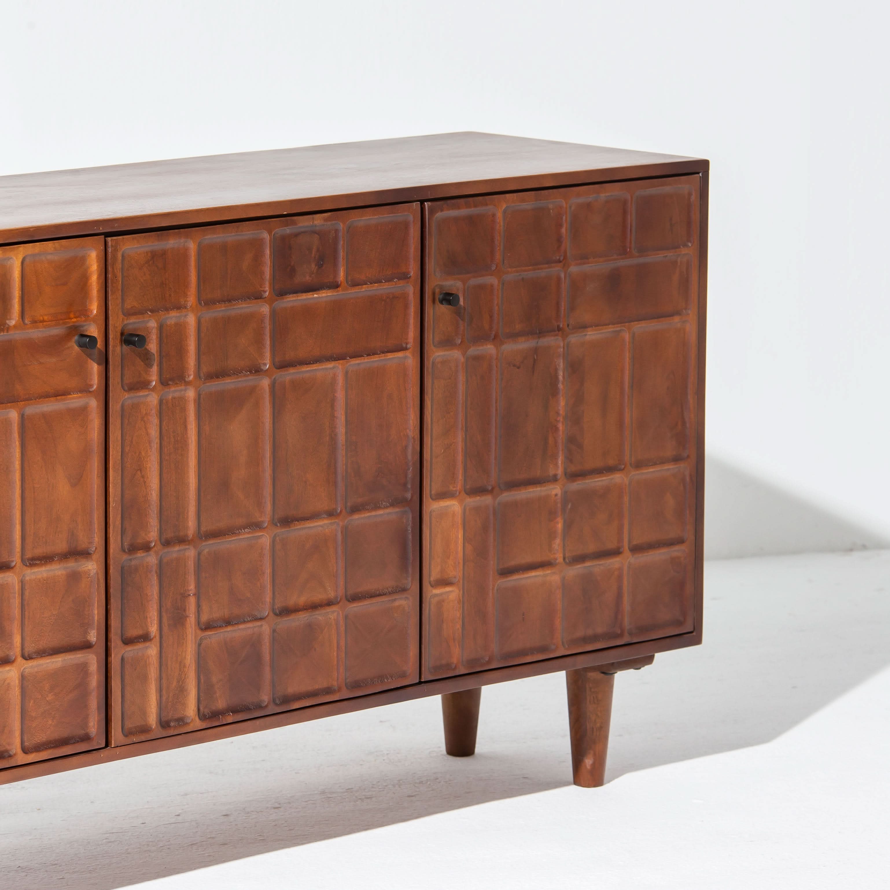 NUVOR WOODEN THREE DOOR SIDEBOARD - Art and craft furniture
