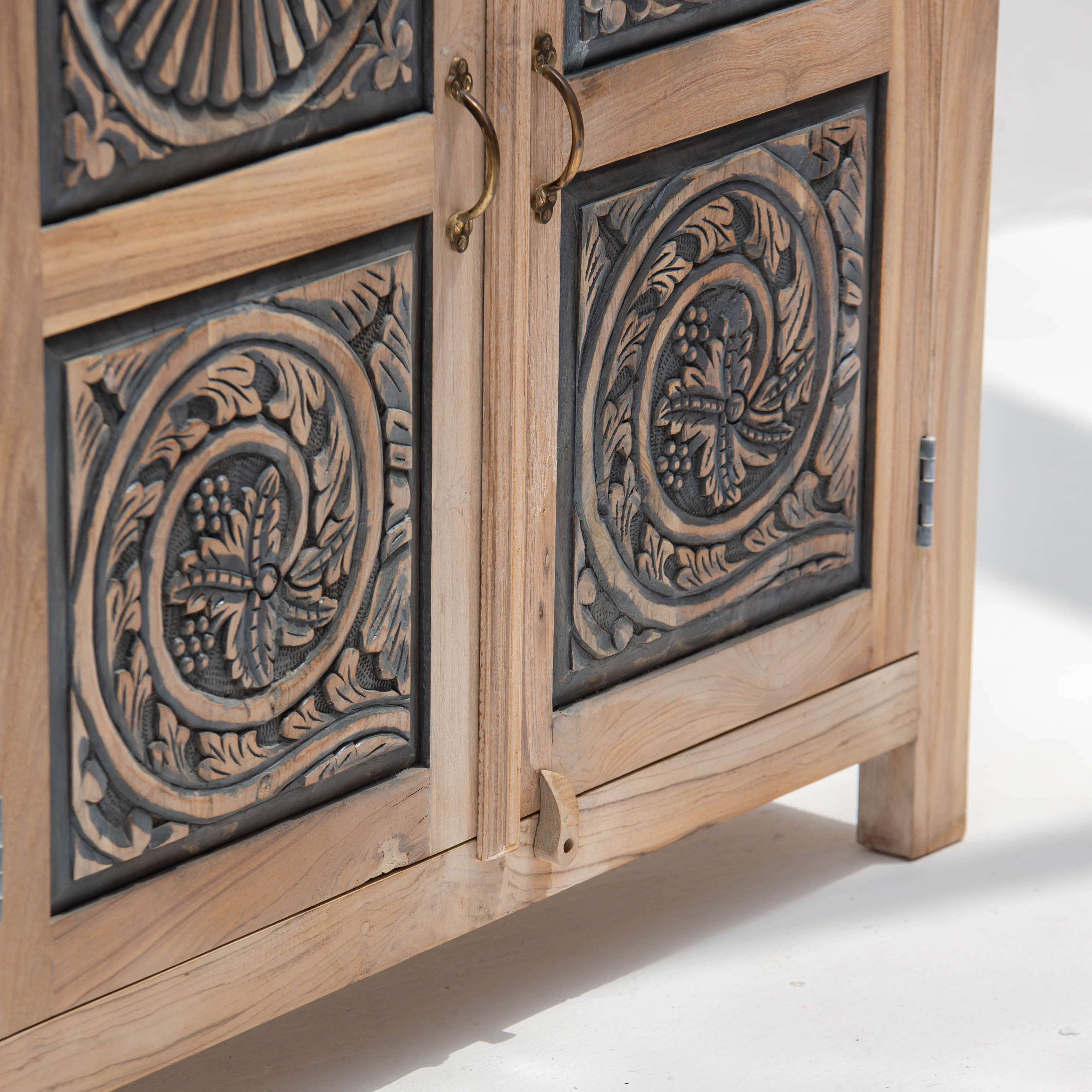 CHARLORE WOODEN TWO DOOR SIDEBOARD - Art and craft furniture