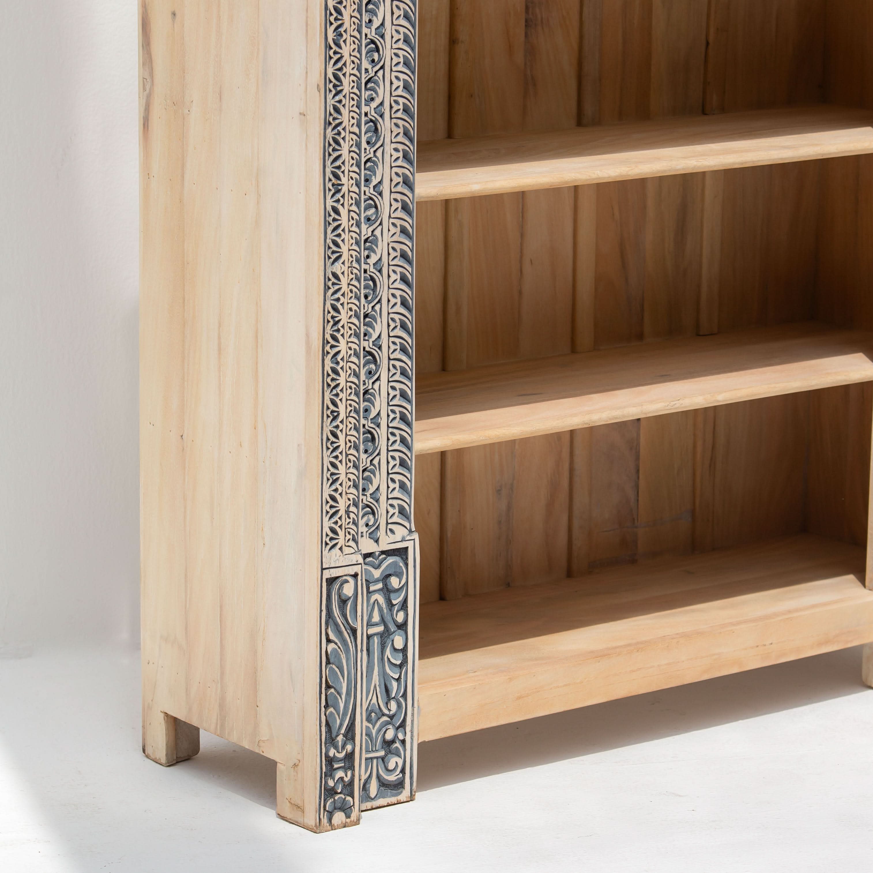 CHARLORE WOODEN BOOKSHELF - Art and craft furniture
