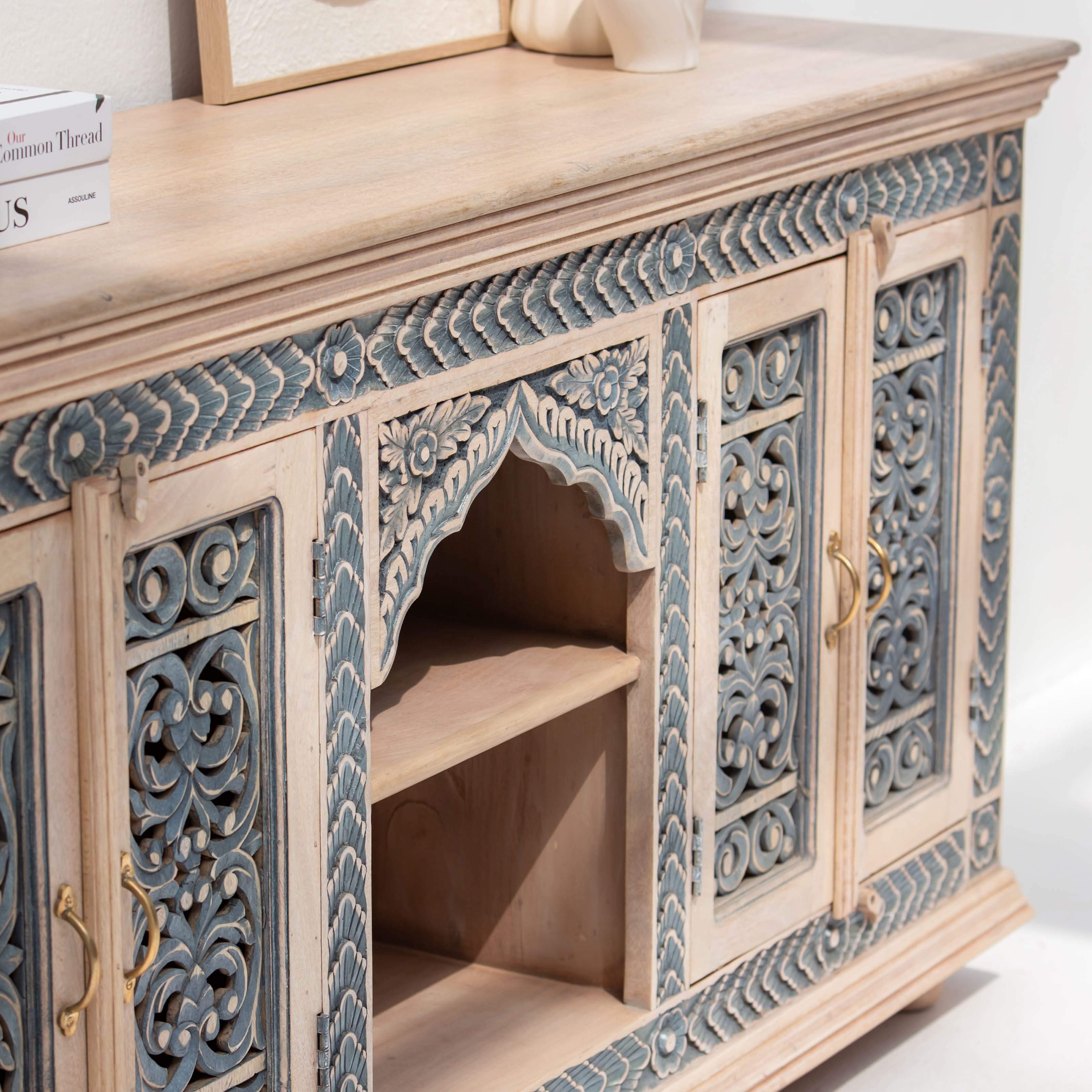 CHARLORE WOODEN SIDEBOARD - Art and craft furniture