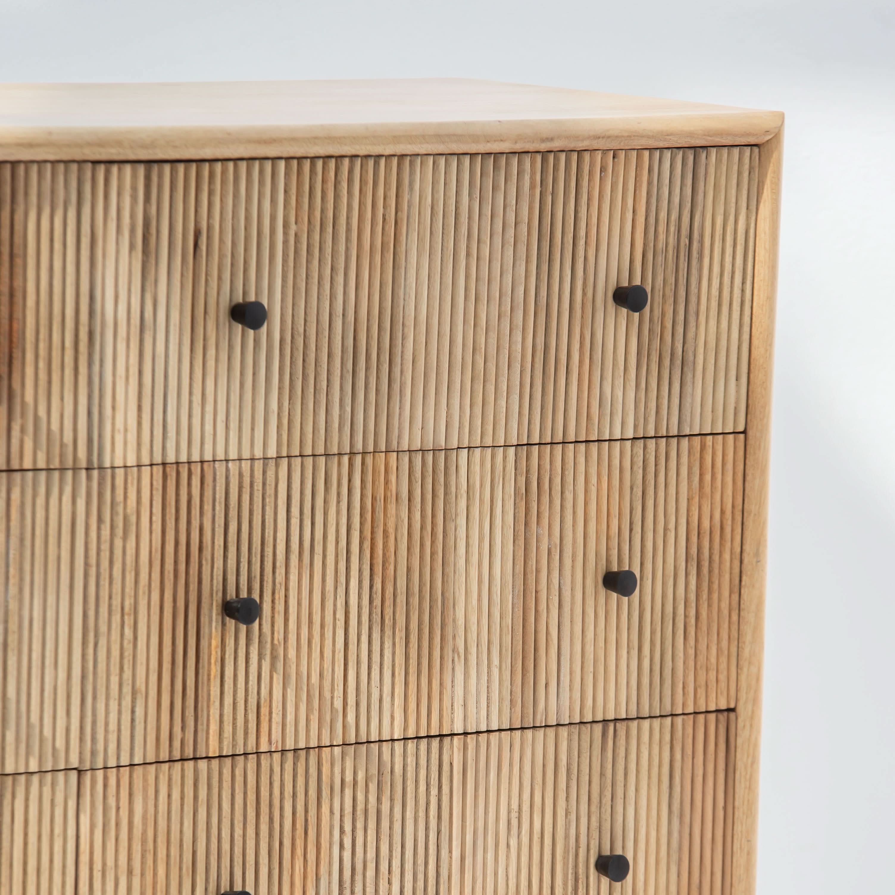 LUWIN LINING CHEST OF DRAWER - Art and craft furniture