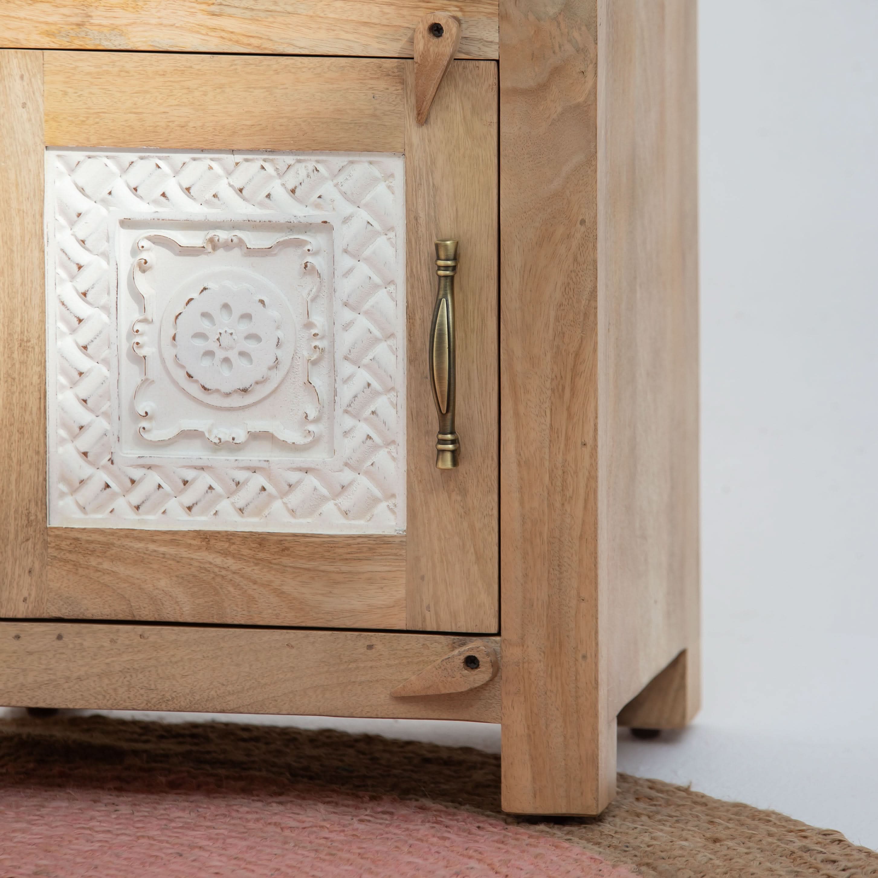 PUSHKAR WOODEN CARVING NIGHTSTAND TABLE - Art and craft furniture
