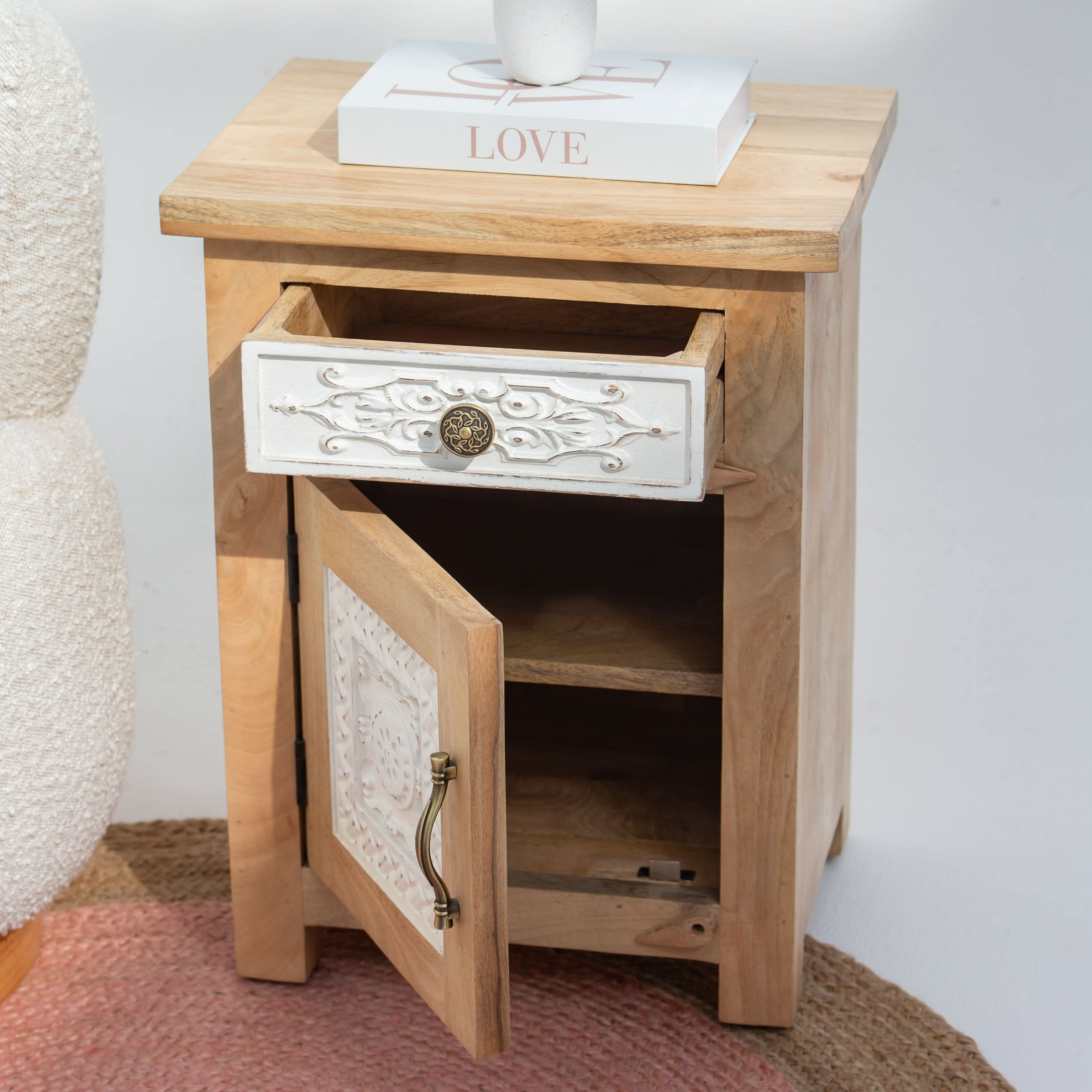 PUSHKAR WOODEN CARVING NIGHTSTAND TABLE - Art and craft furniture