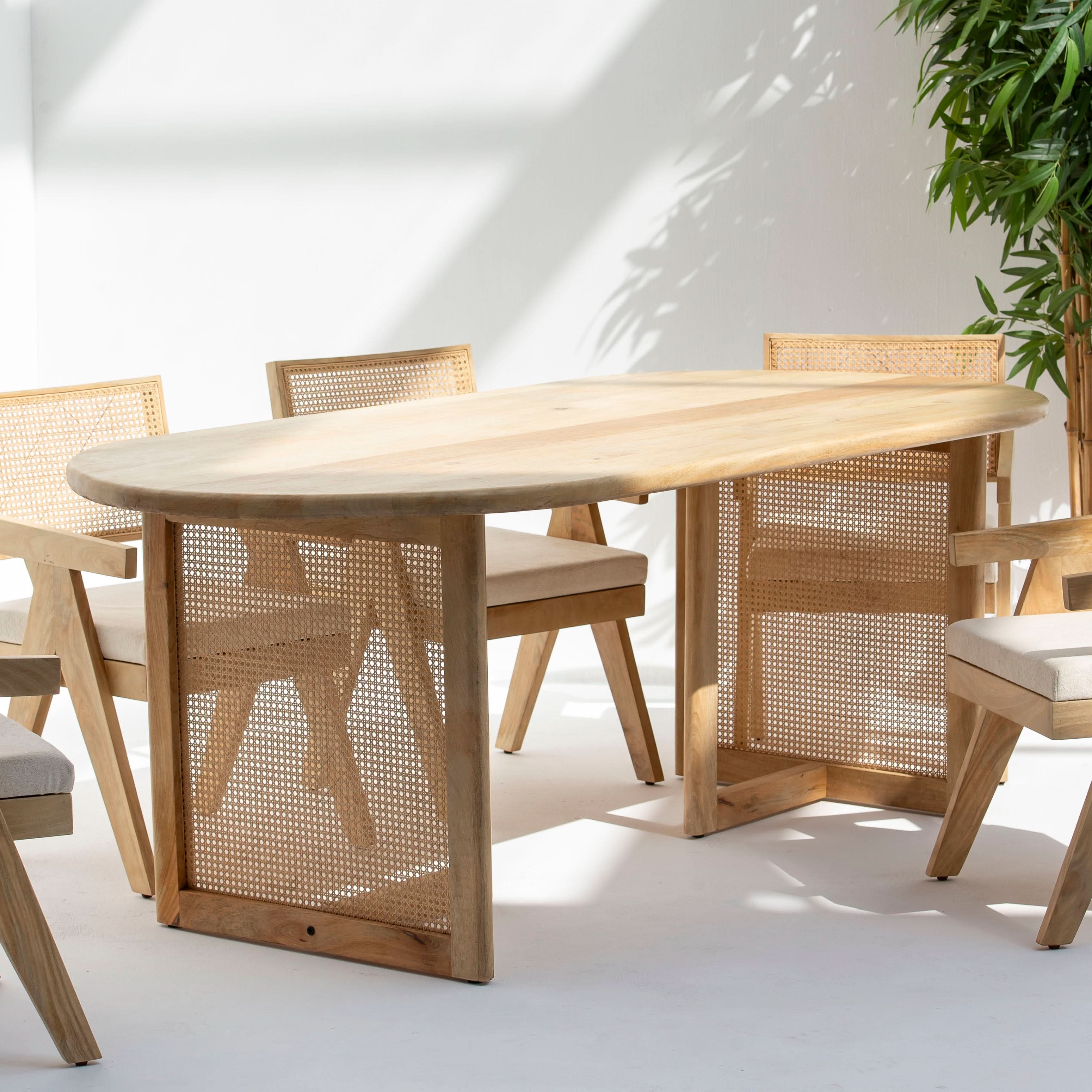 CANOVIA CANE FTD DINING TABLE - Art and craft furniture