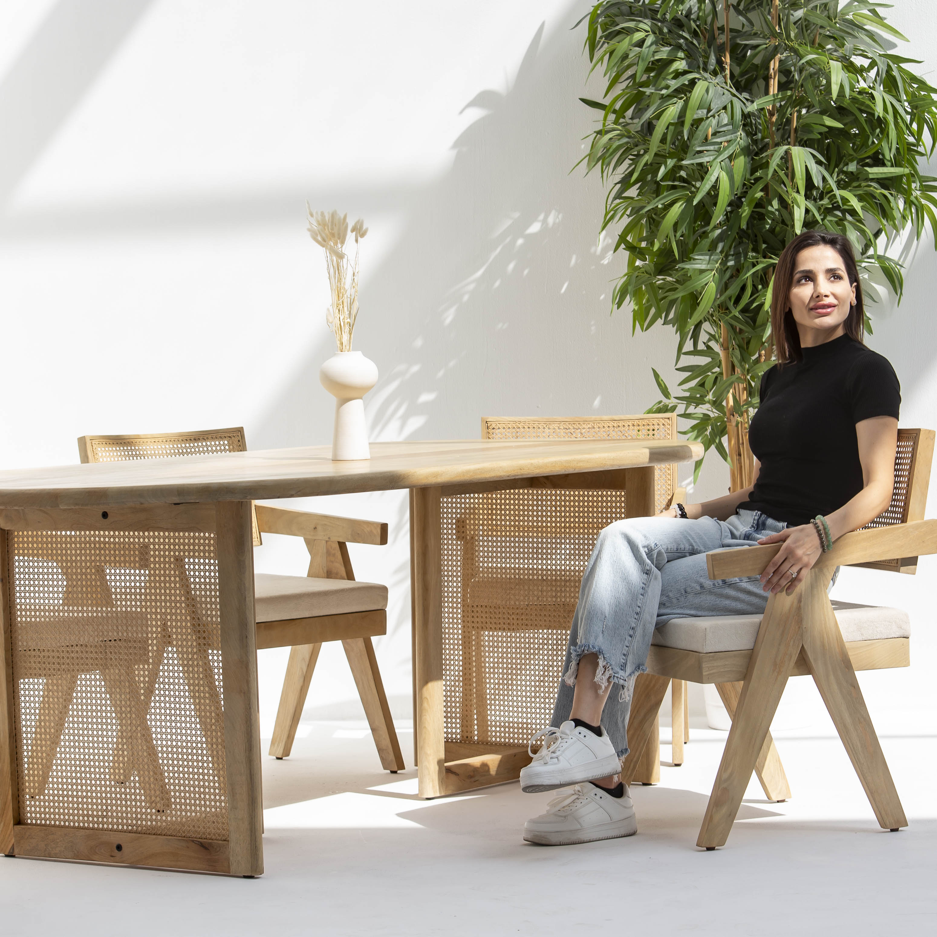 CANOVIA CANE FTD DINING TABLE - Art and craft furniture