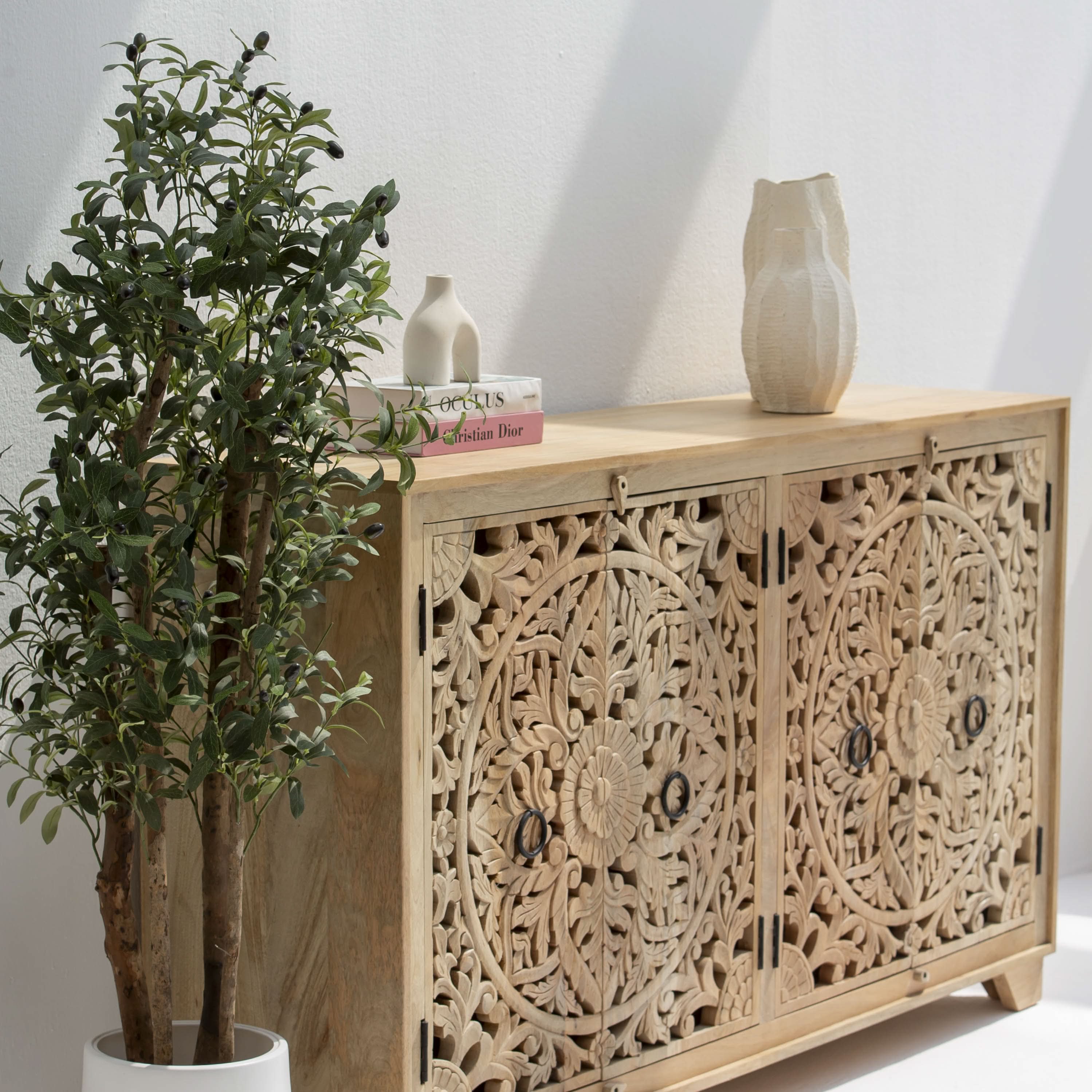 ROYAL CARVED FOUR DOOR SIDEBOARD - Art and craft furniture