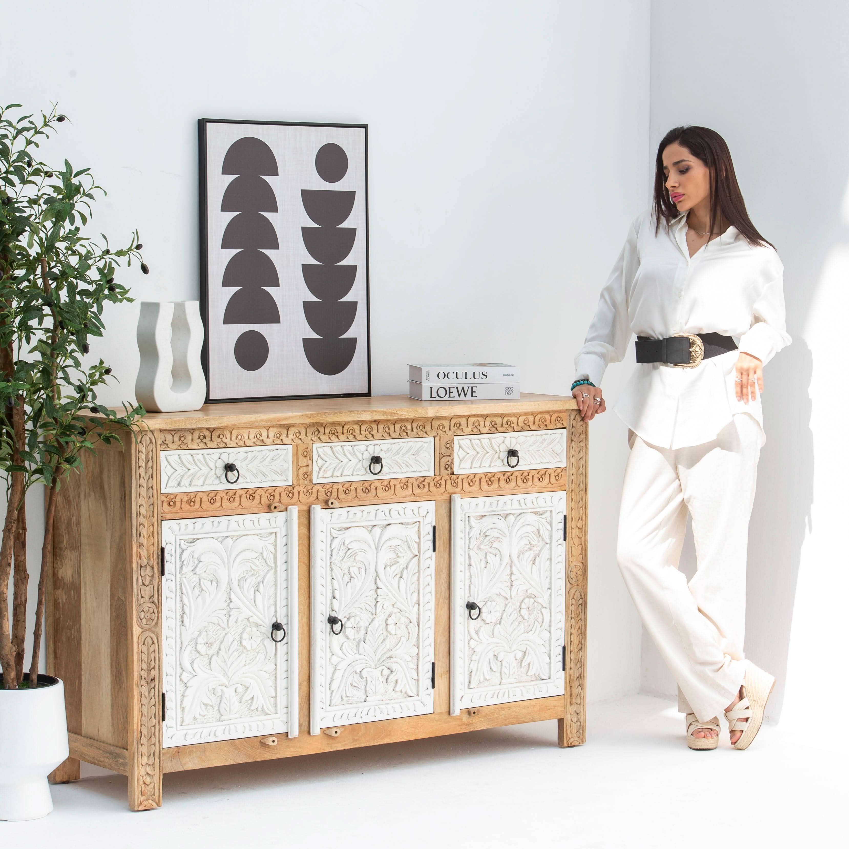 CARVA WOODEN CARVING SIDEBOARD - Art and craft furniture