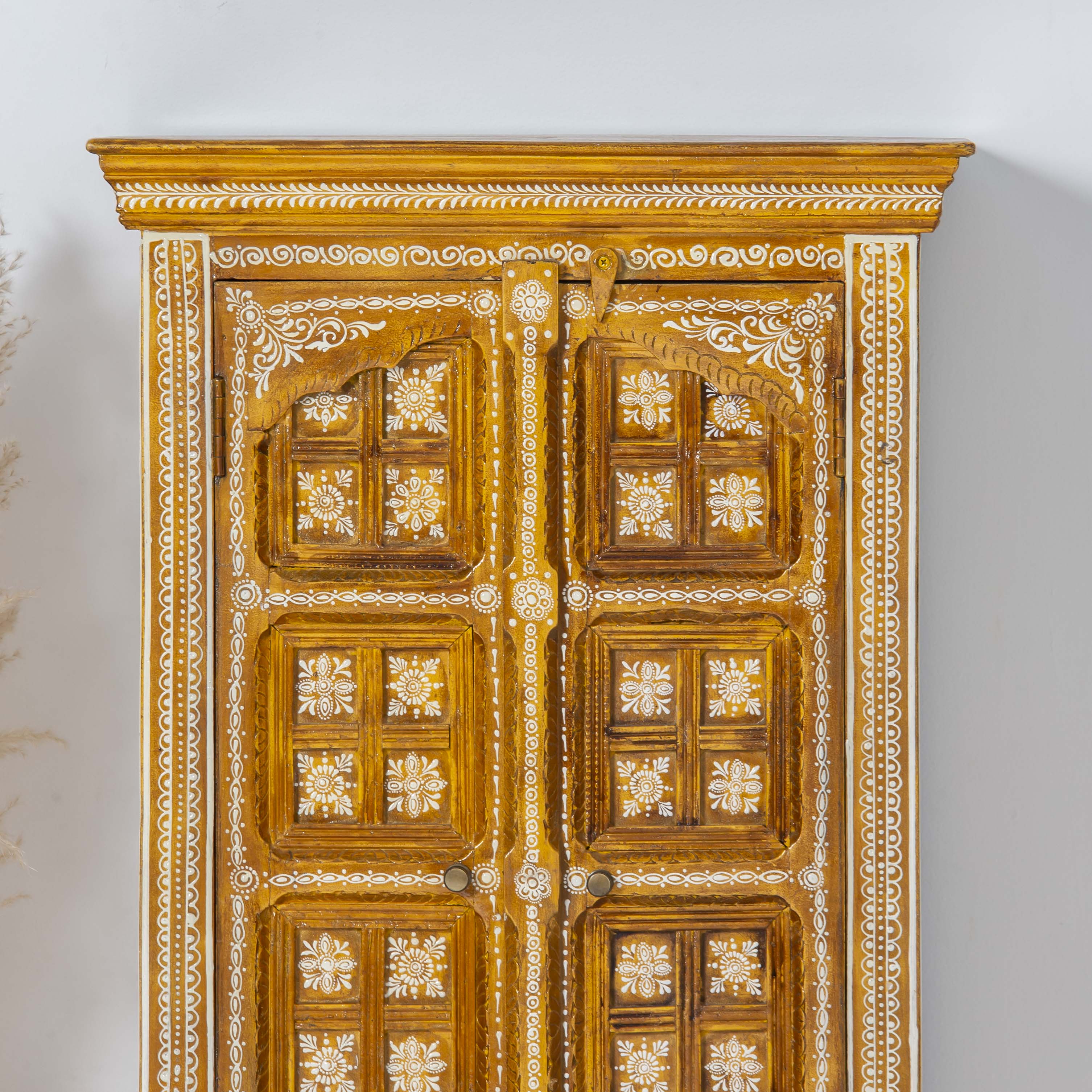 ELMORA PAINTING WOODEN CABINET - Art and craft furniture