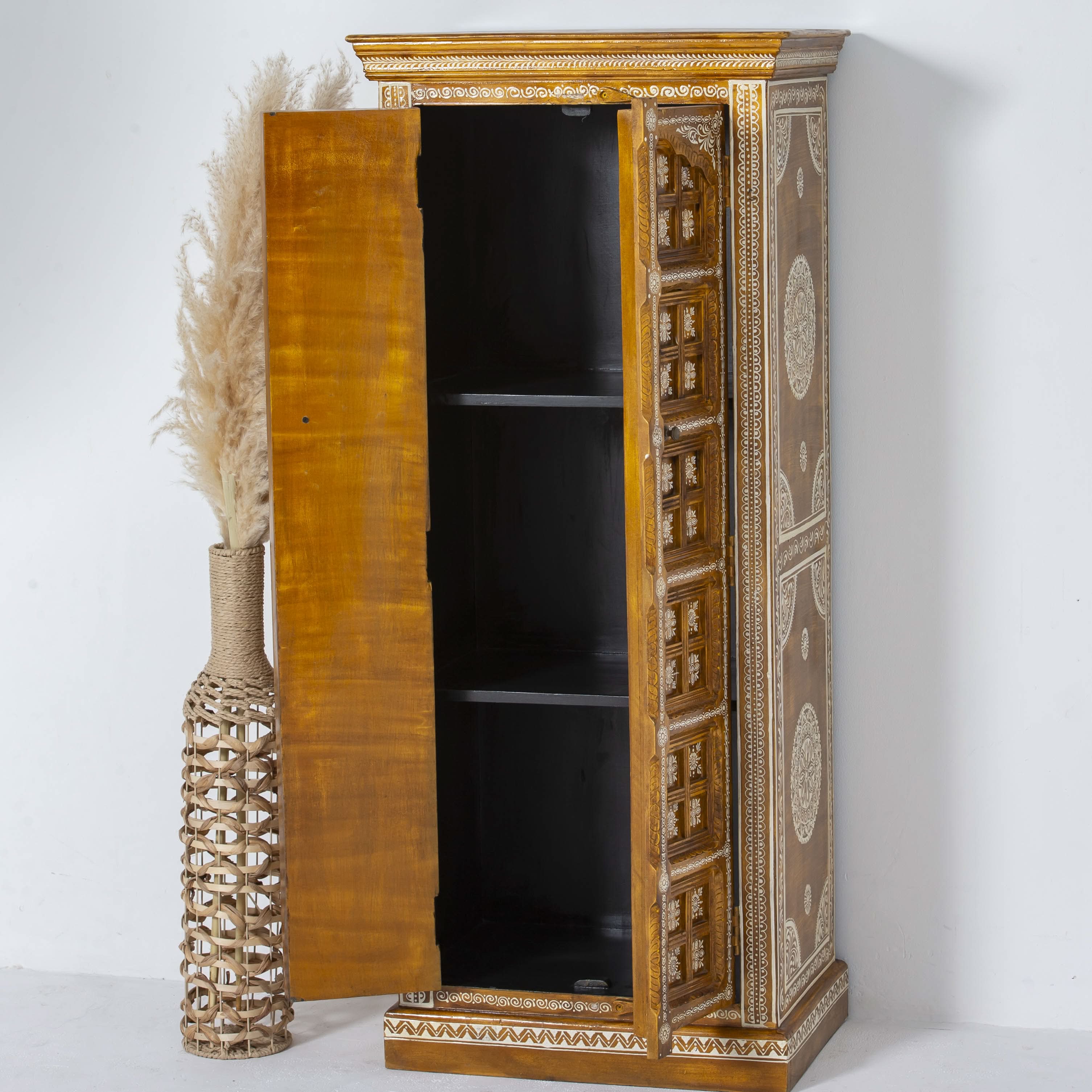 ELMORA PAINTING WOODEN CABINET - Art and craft furniture