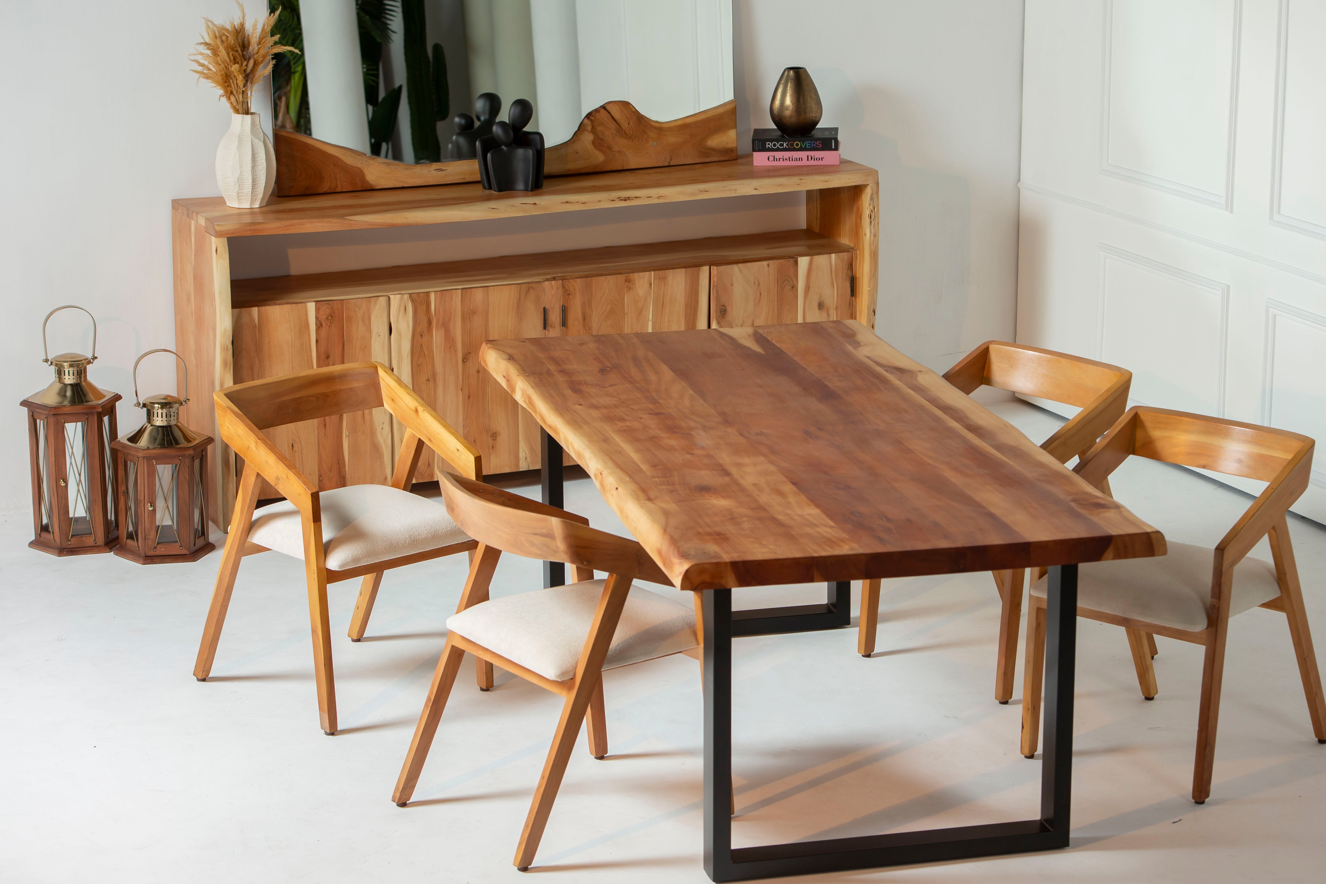 LIVE-EDGE ACACIA WOOD DINING TABLE - Art and craft furniture