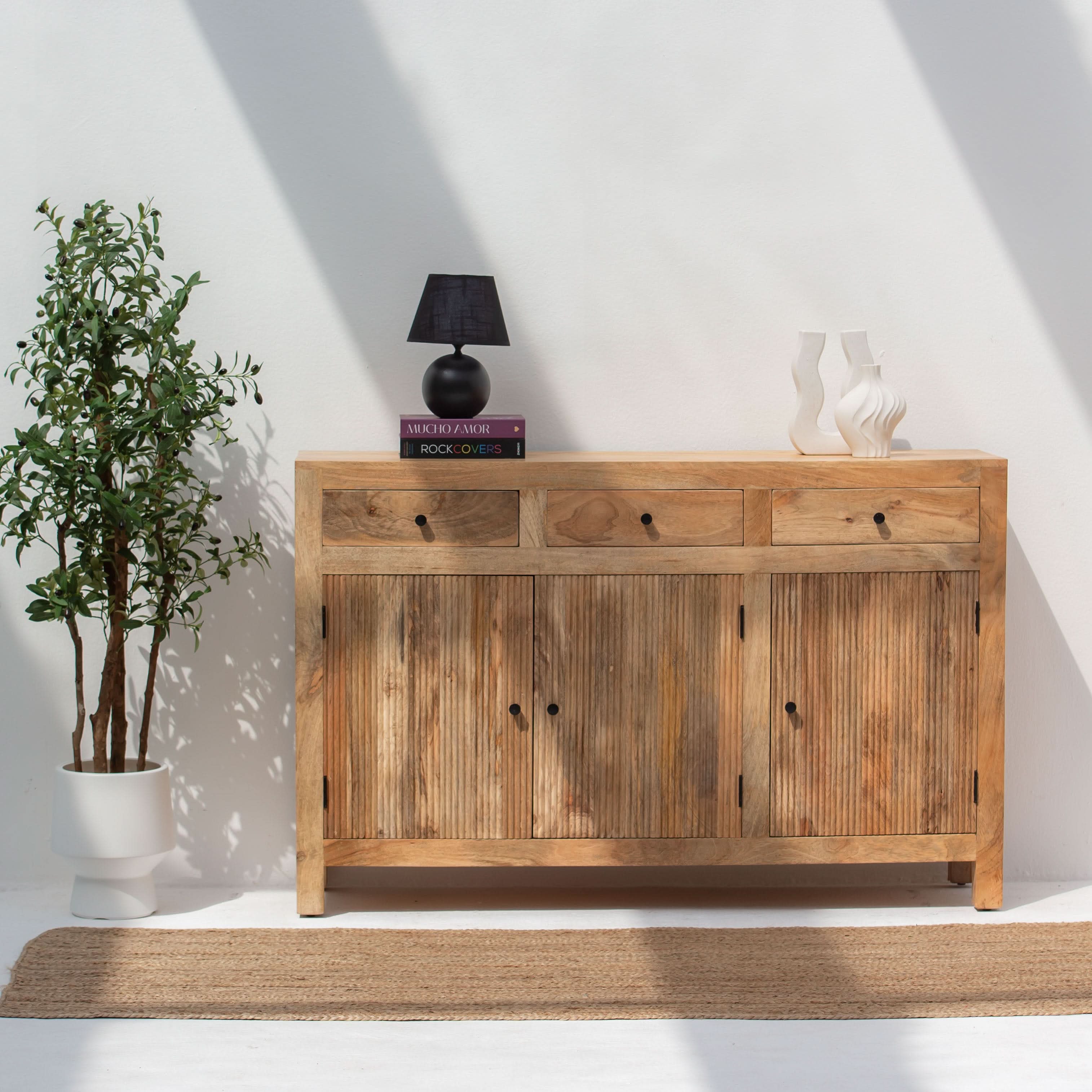 LUWIN LINNING DOOR - DRAWER SIDEBOARD - Art and craft furniture
