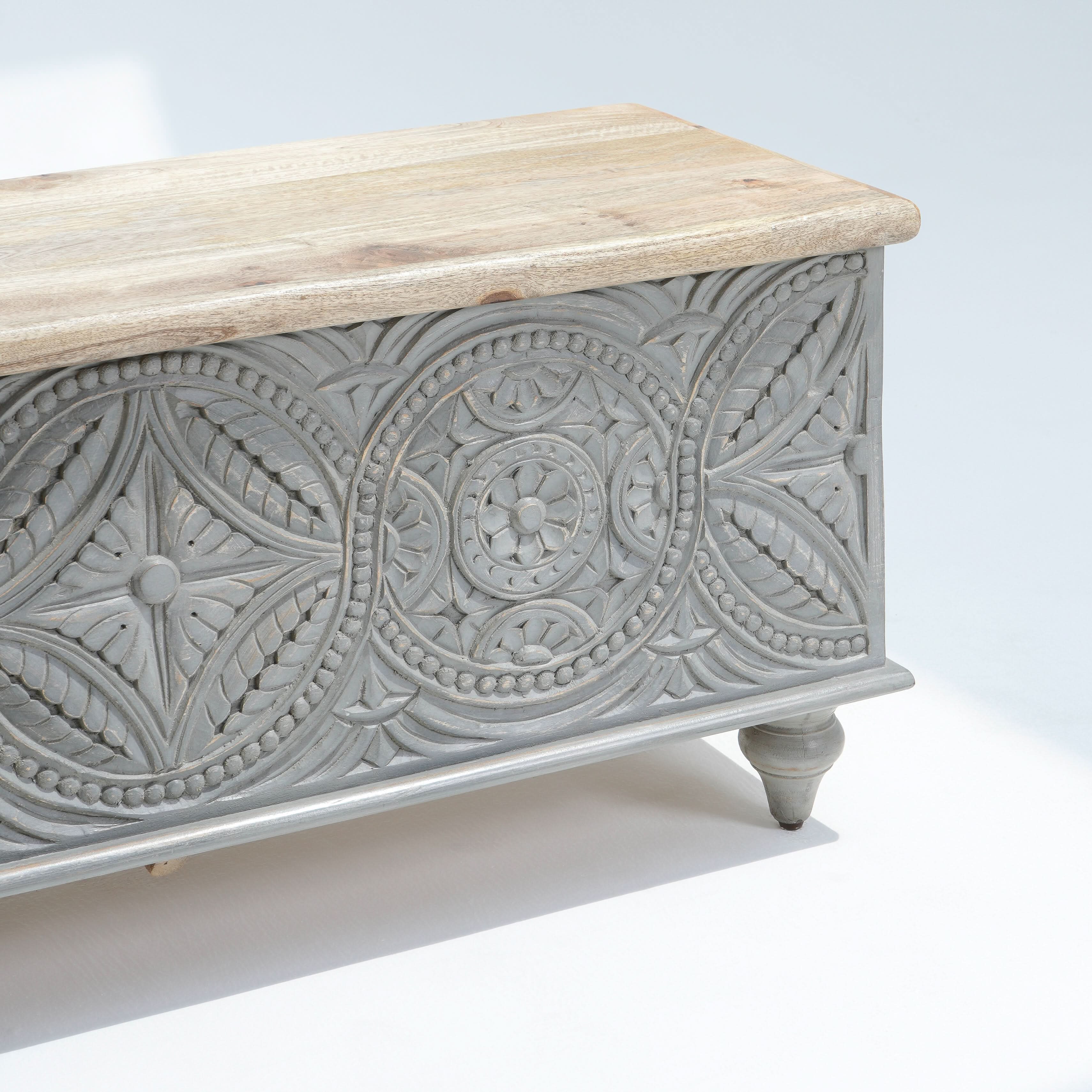 DARWIN WOODEN CARWED BOX - Art and craft furniture