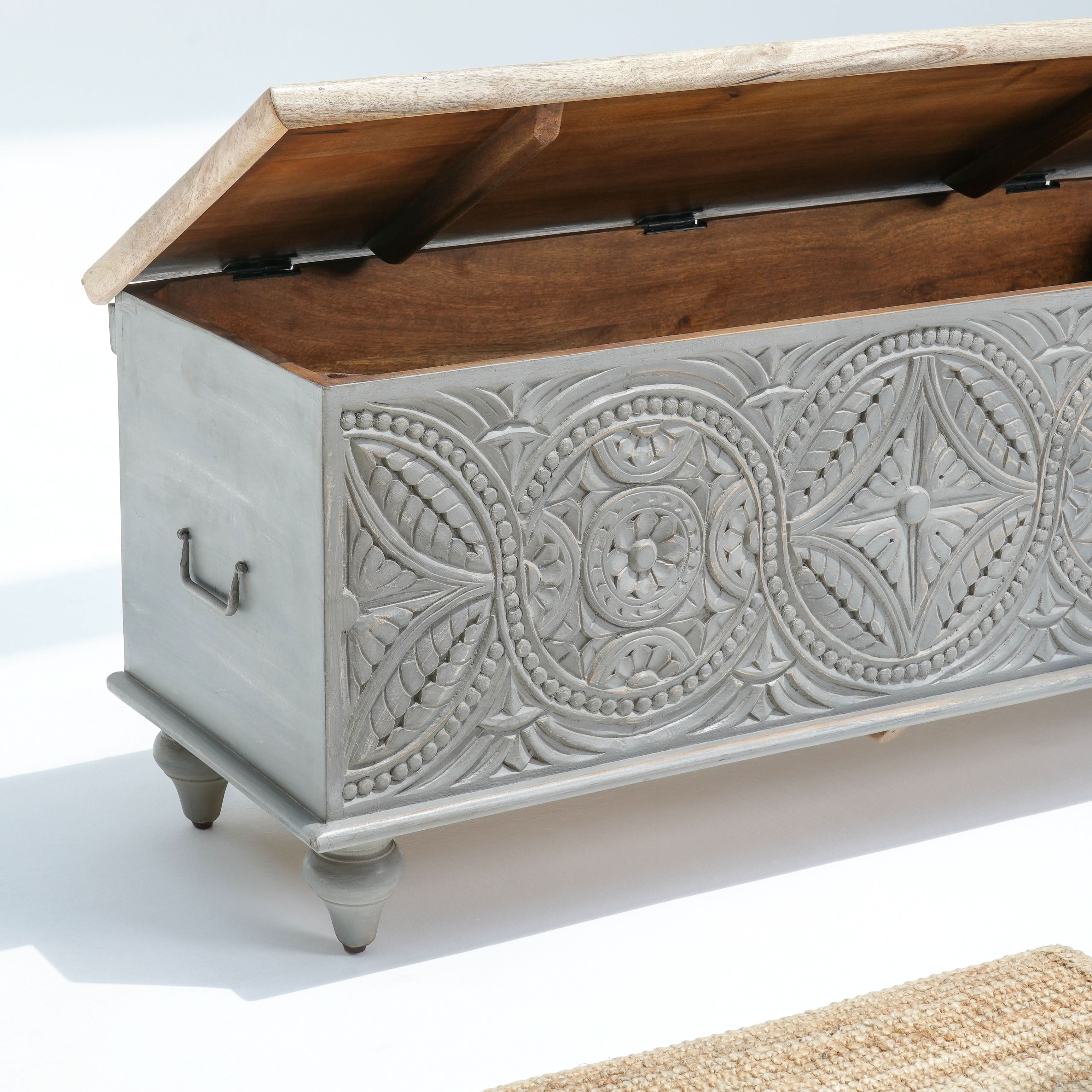DARWIN WOODEN CARWED BOX - Art and craft furniture