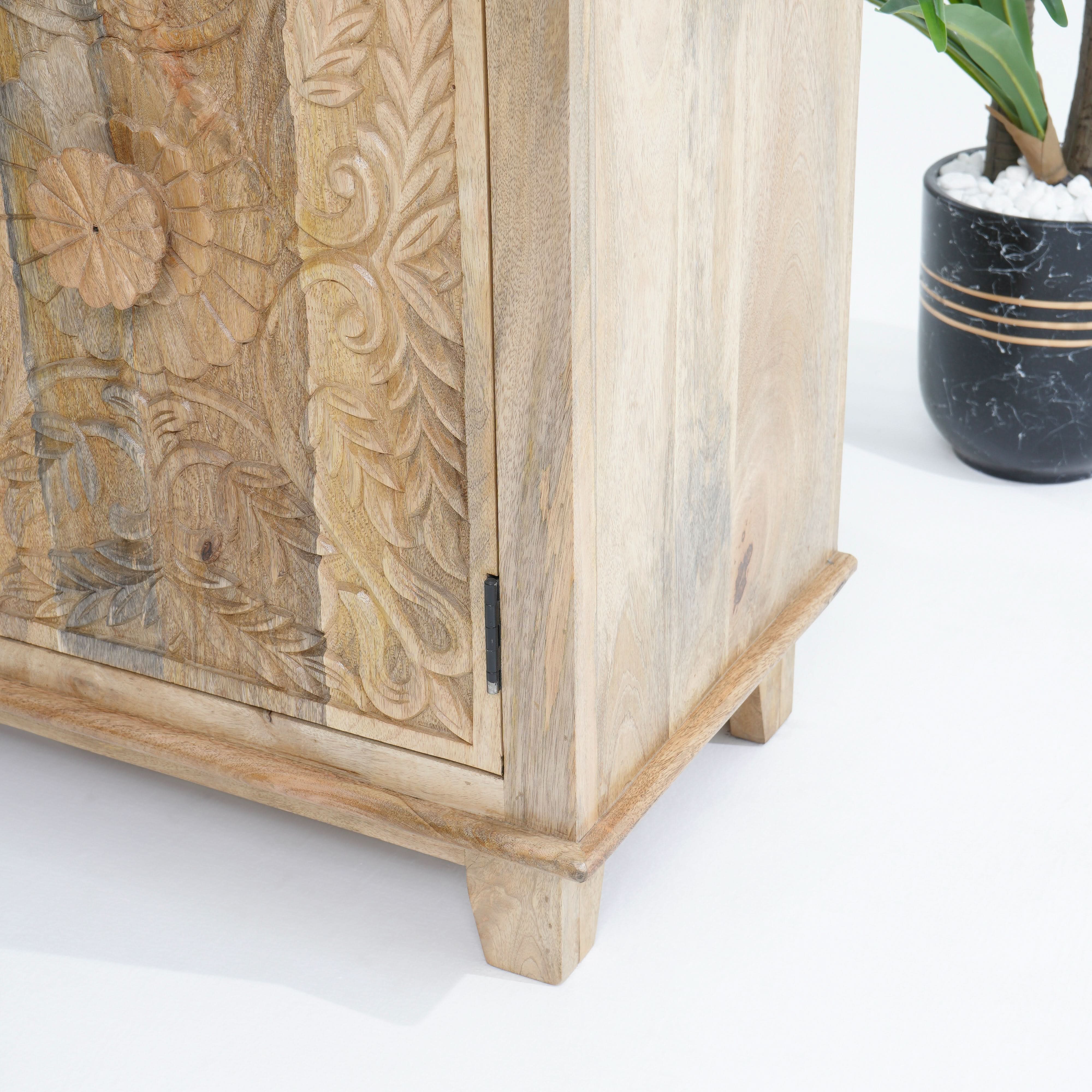 ESPERANCE THREE DOOR SIDEBOARD - Art and craft furniture