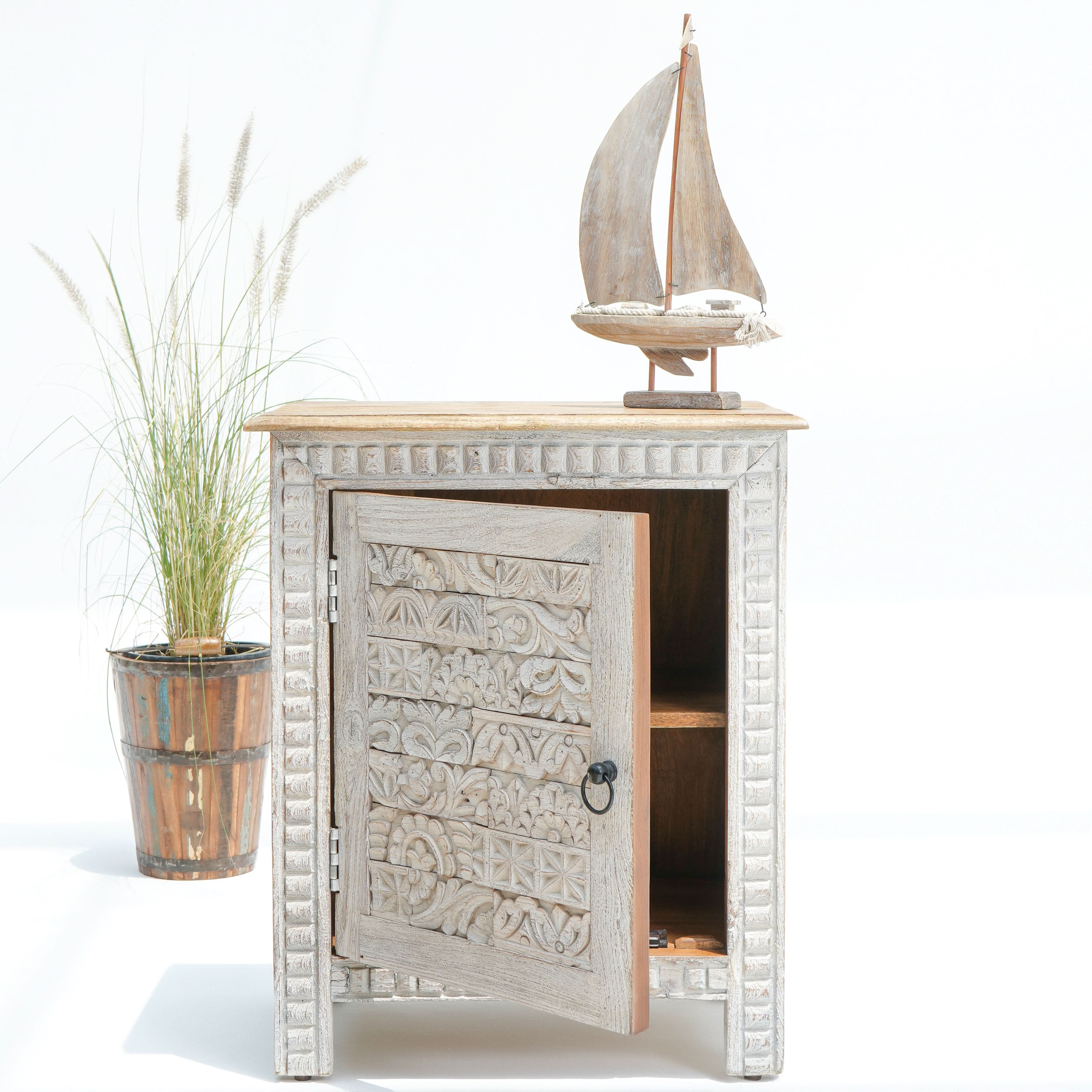 HERITAGE ONE DOOR NIGHTSTAND - Art and craft furniture