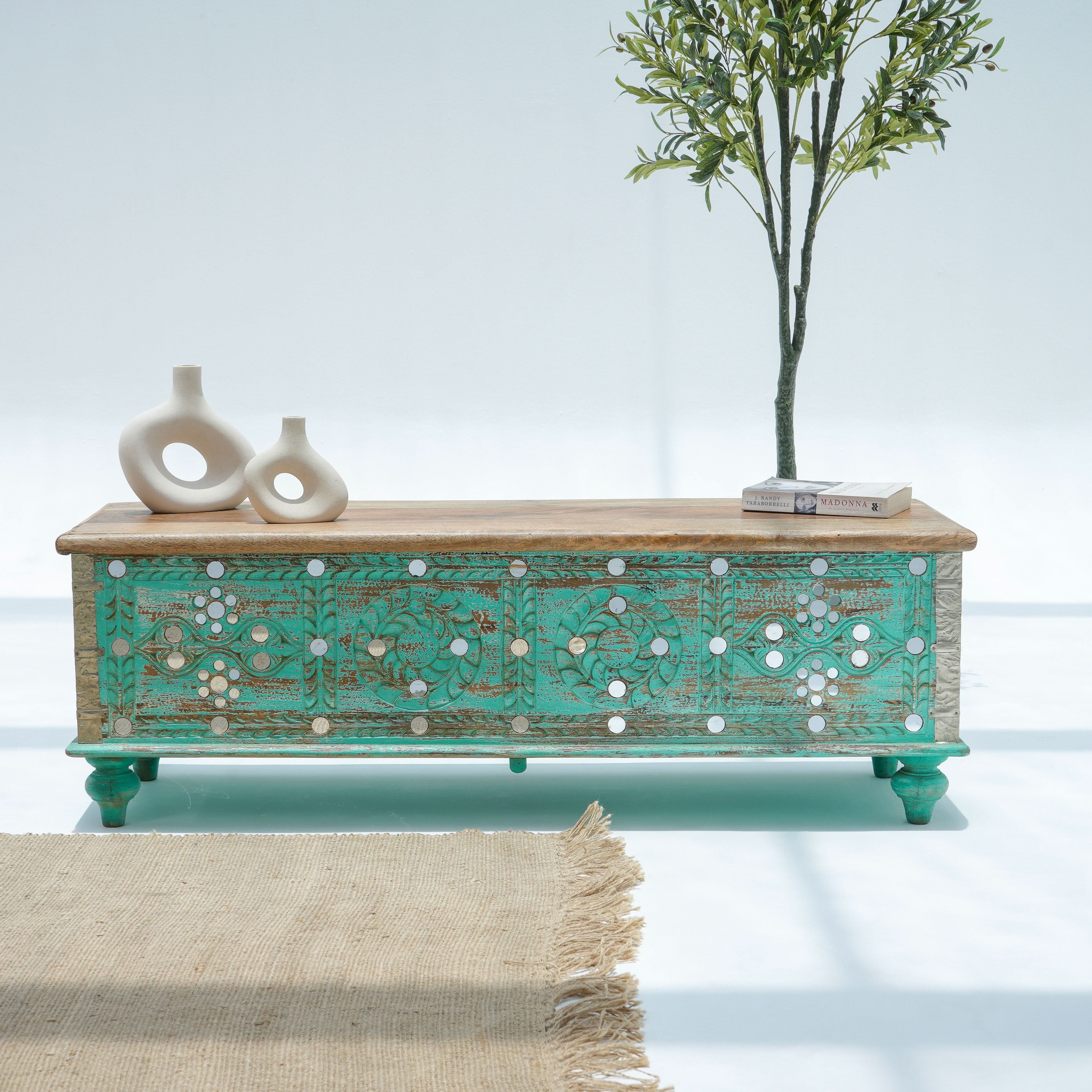 VINTAGE WOODEN ANTIQUE BOX - Art and craft furniture